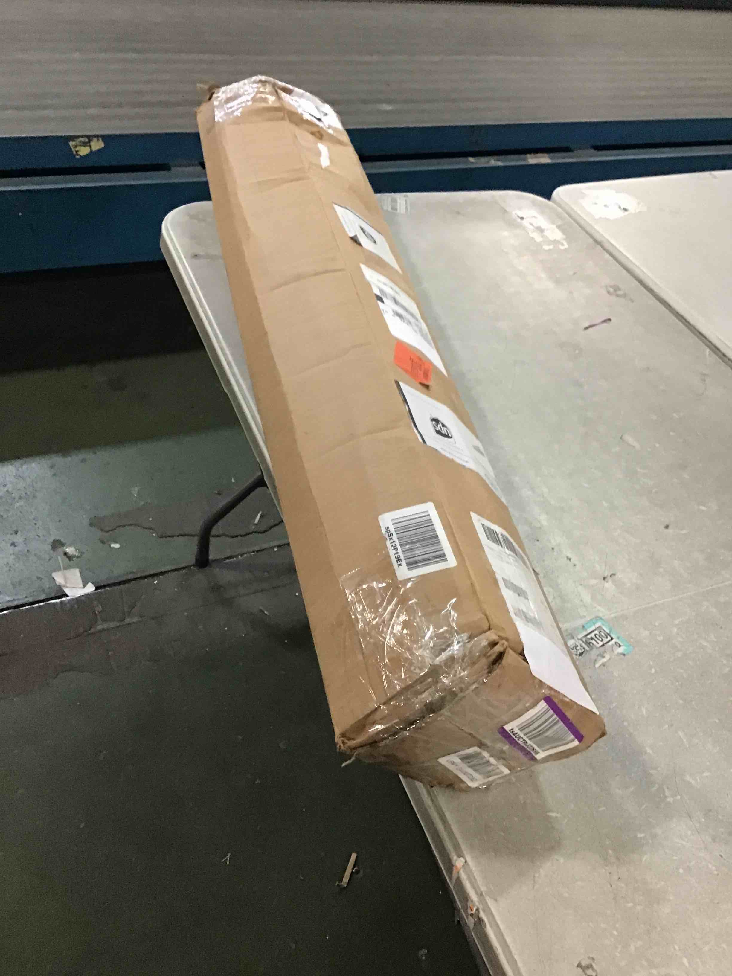 https://s3.amazonaws.com/lotting-images-prod/bidfta/PPE0347974_1730903250422.jpeg