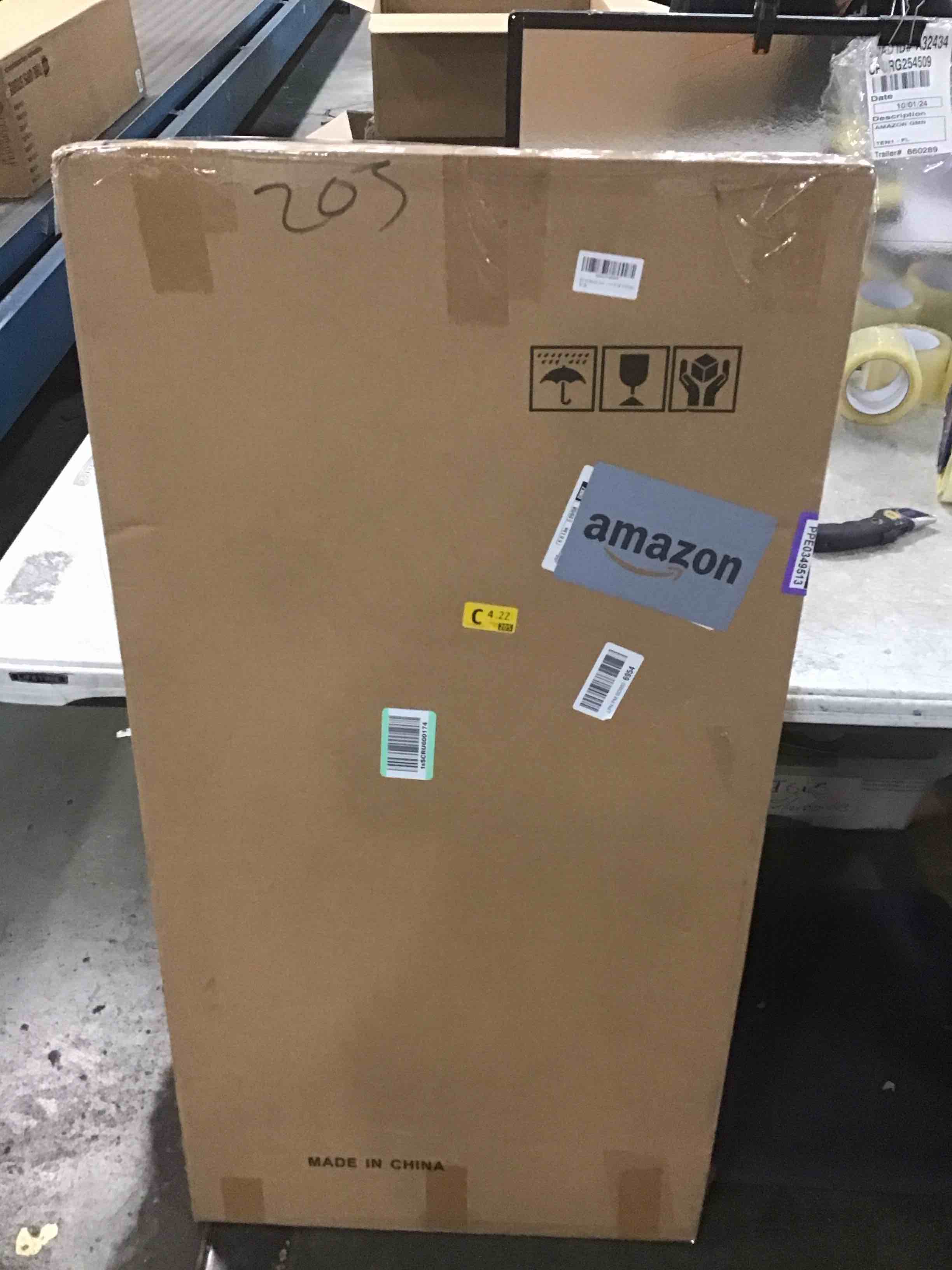 https://s3.amazonaws.com/lotting-images-prod/bidfta/PPE0349513_1728341525814.jpeg