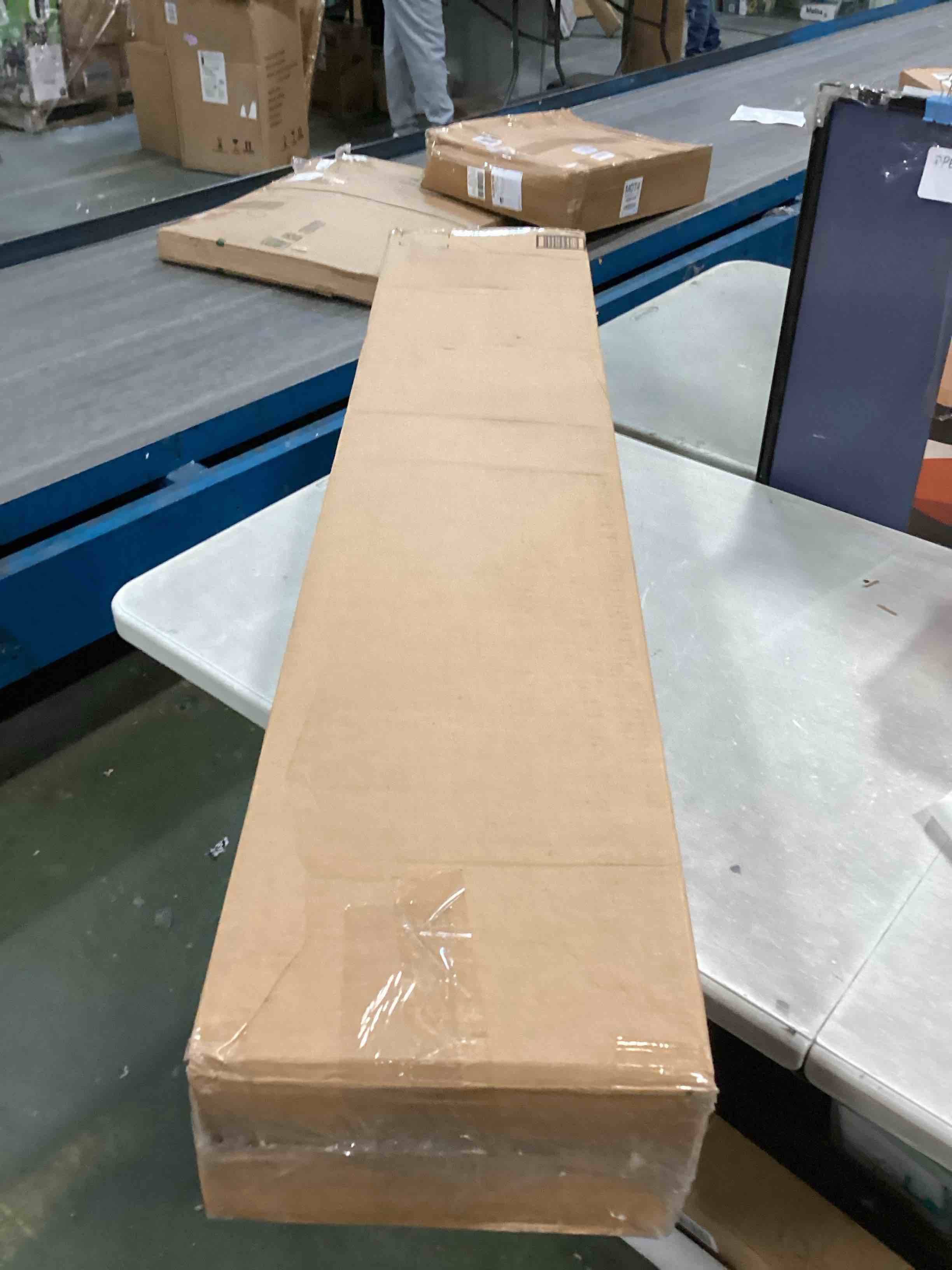 https://s3.amazonaws.com/lotting-images-prod/bidfta/PPE0350041_1729339610868.jpeg