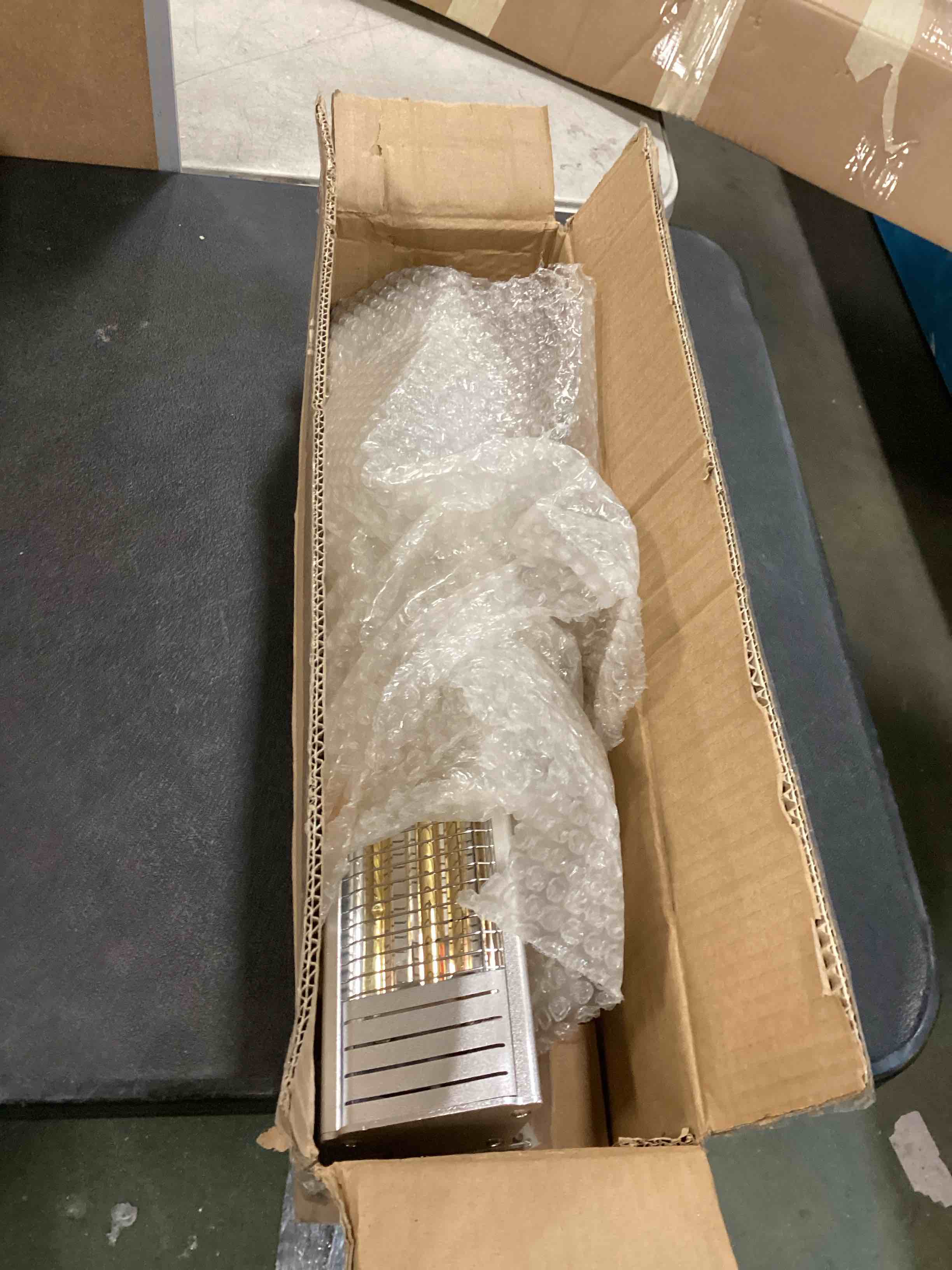 https://s3.amazonaws.com/lotting-images-prod/bidfta/PPE0350231_1729292091620.jpeg