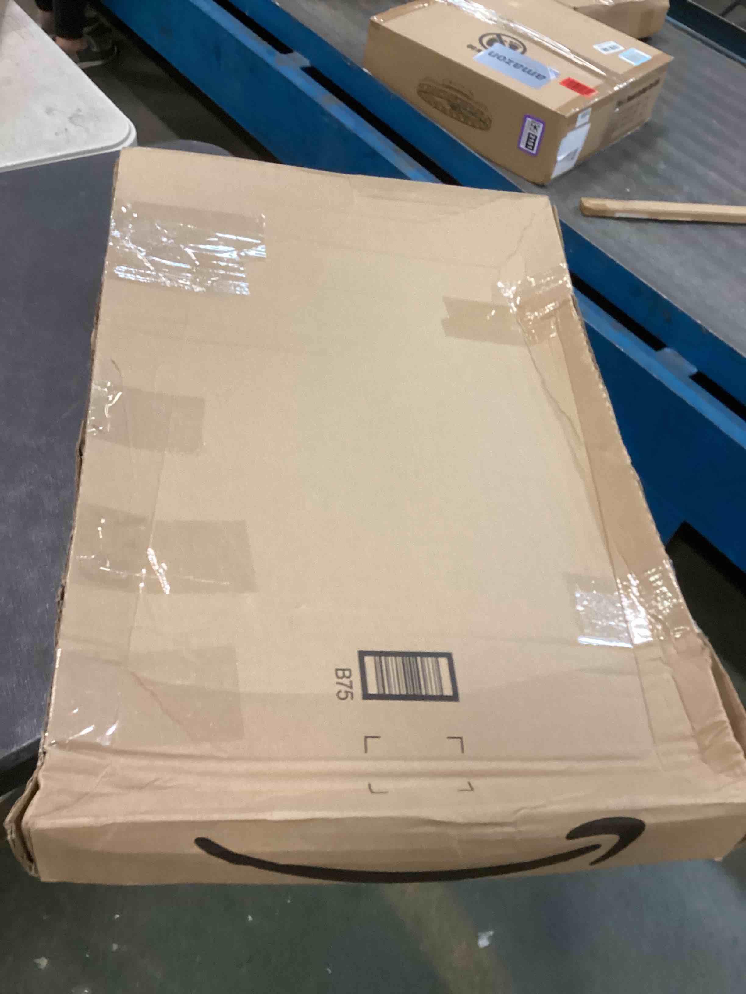 https://s3.amazonaws.com/lotting-images-prod/bidfta/PPE0350395_1729213110991.jpeg