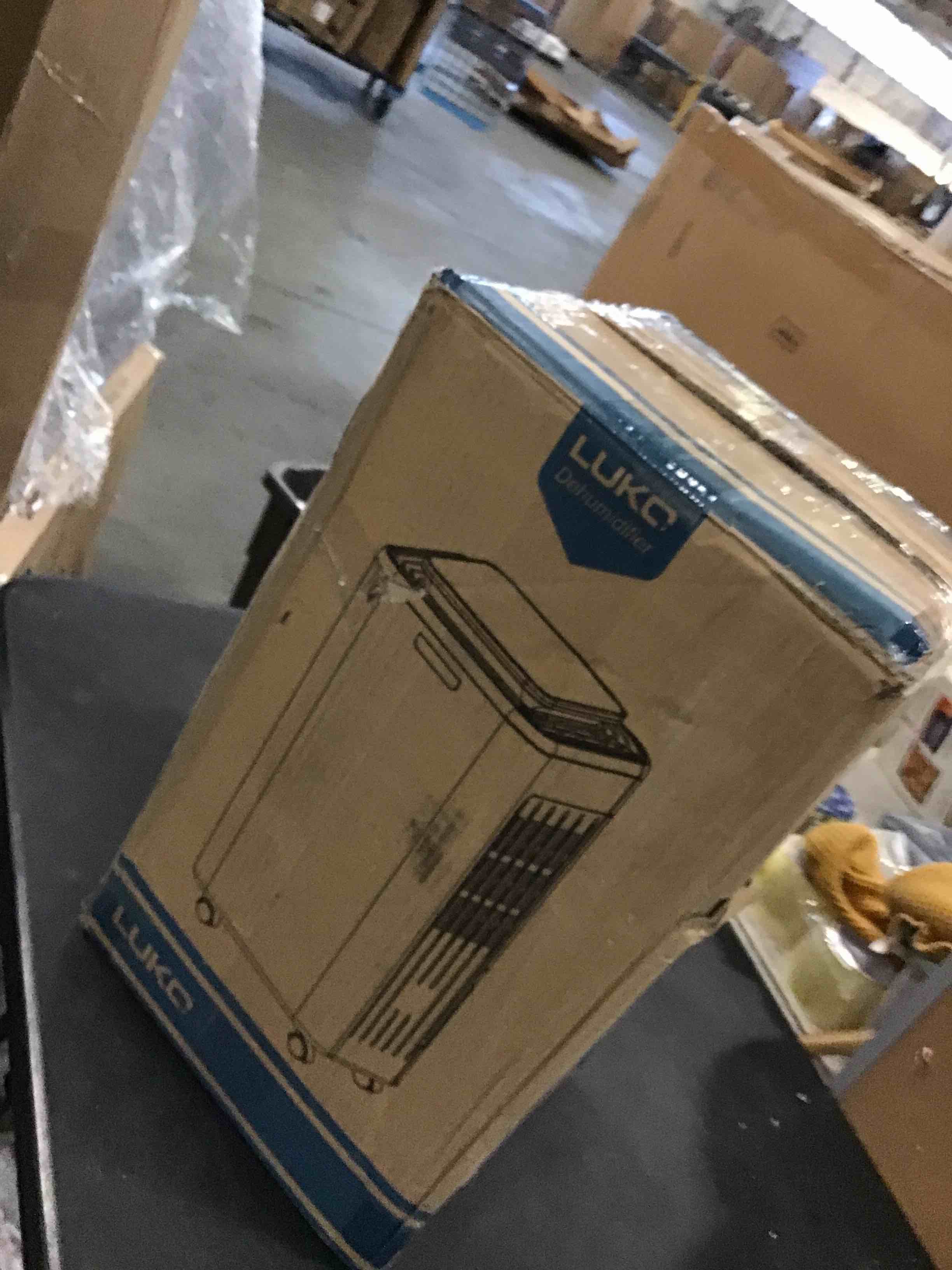 https://s3.amazonaws.com/lotting-images-prod/bidfta/PPE0351397_1728044441746.jpeg