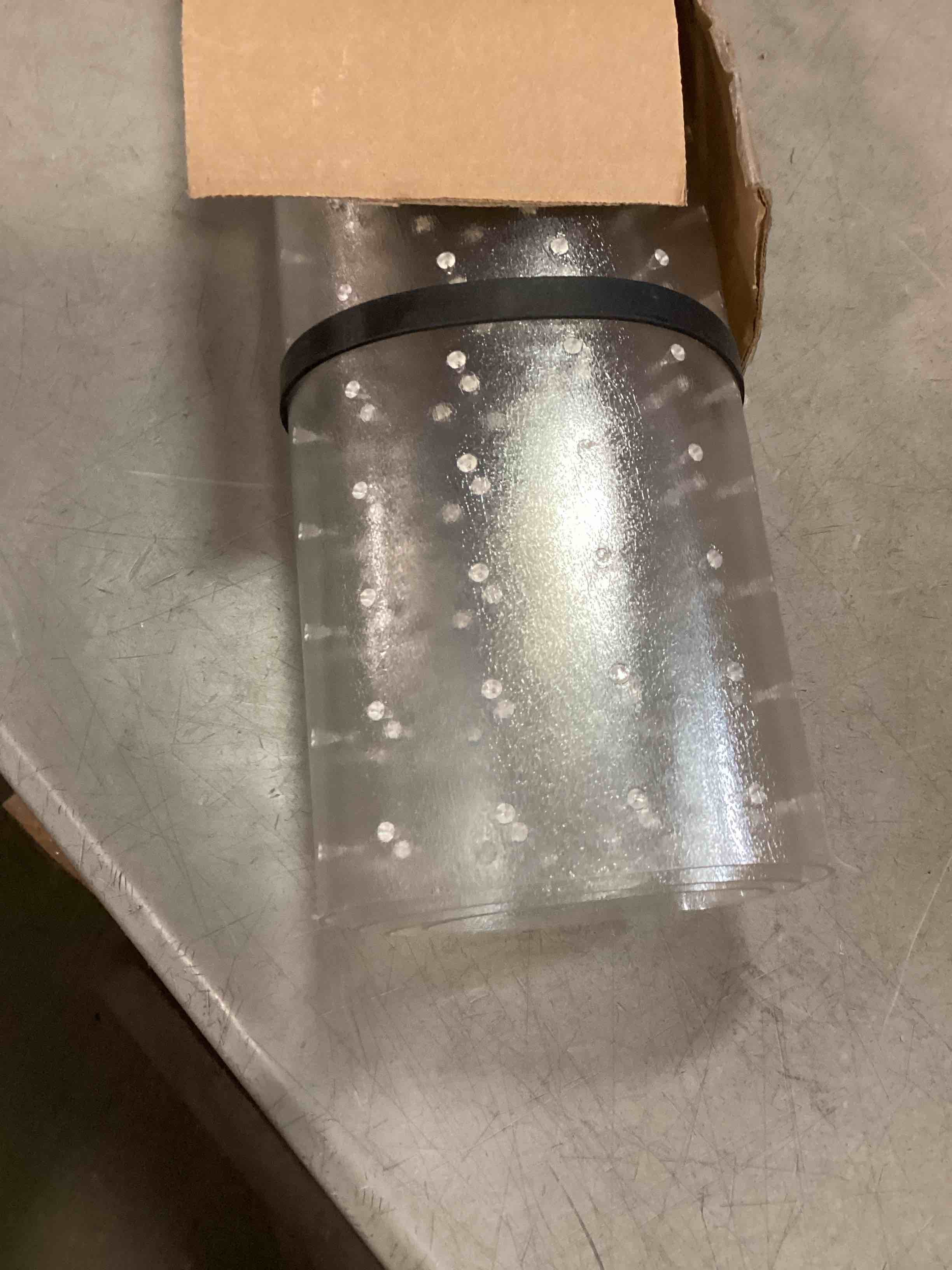 https://s3.amazonaws.com/lotting-images-prod/bidfta/PPE0352533_1728559749977.jpeg
