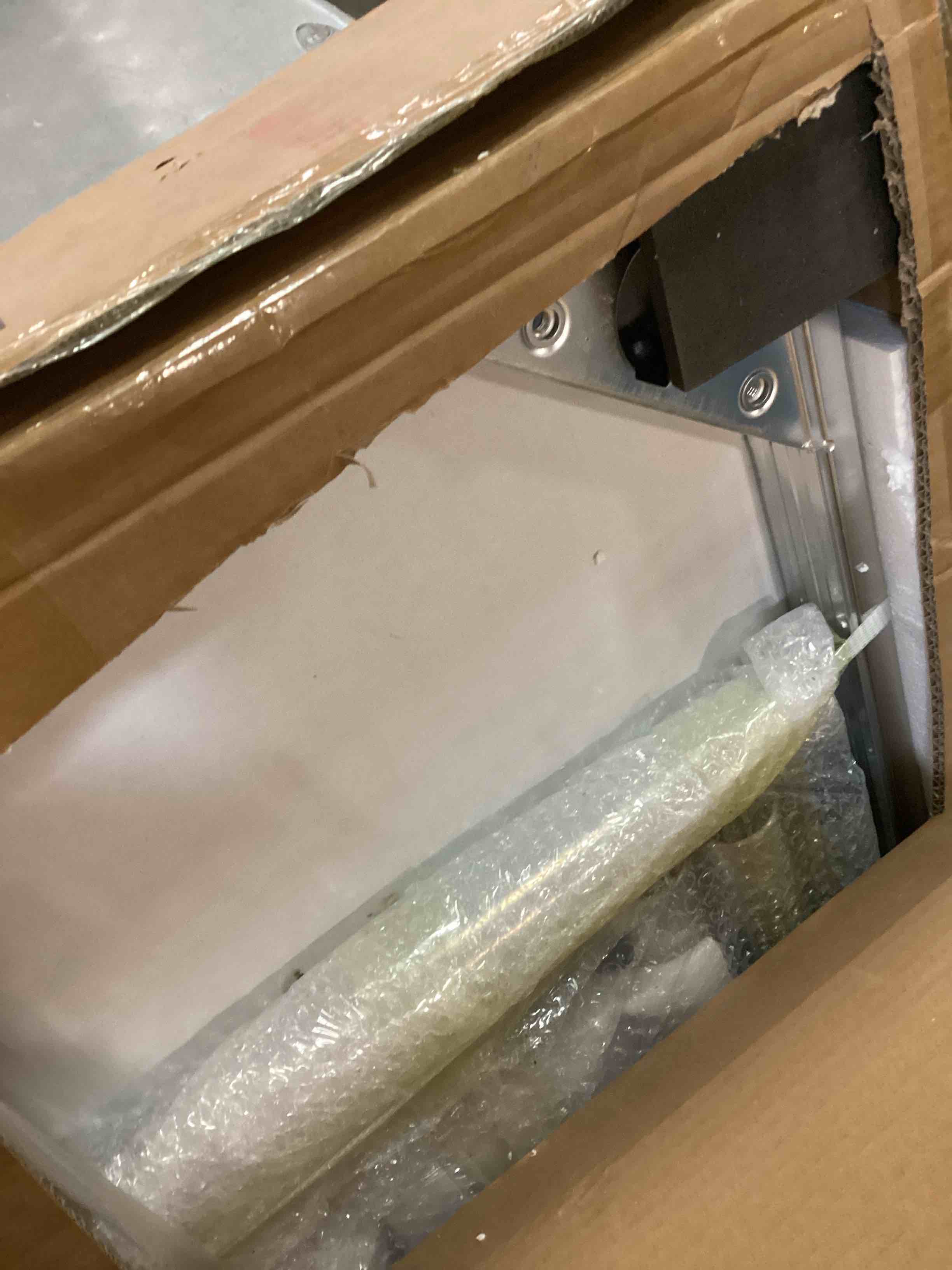 https://s3.amazonaws.com/lotting-images-prod/bidfta/PPE0352763_1728479522472.jpeg