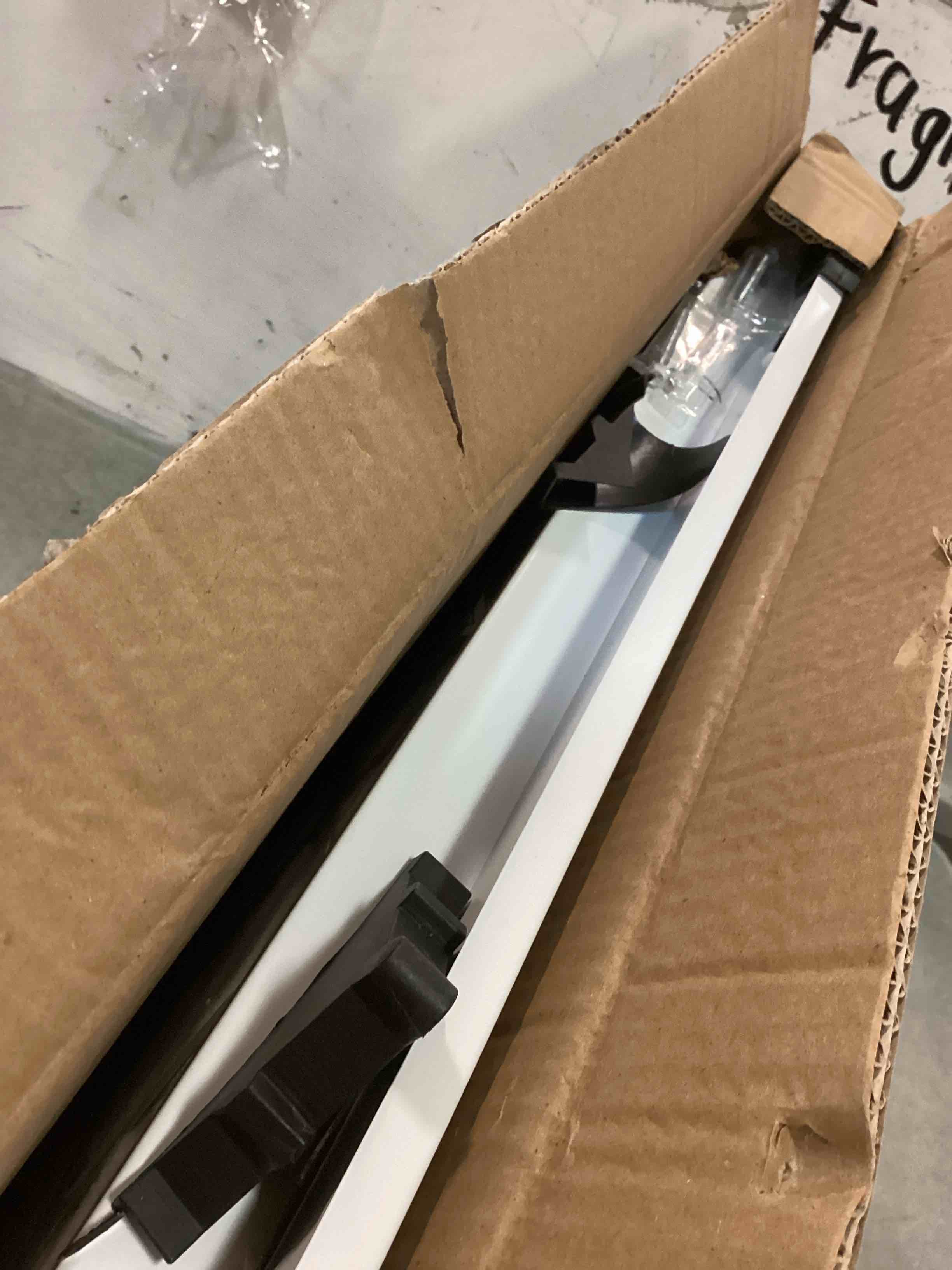 https://s3.amazonaws.com/lotting-images-prod/bidfta/PPE0352781_1728474878968.jpeg