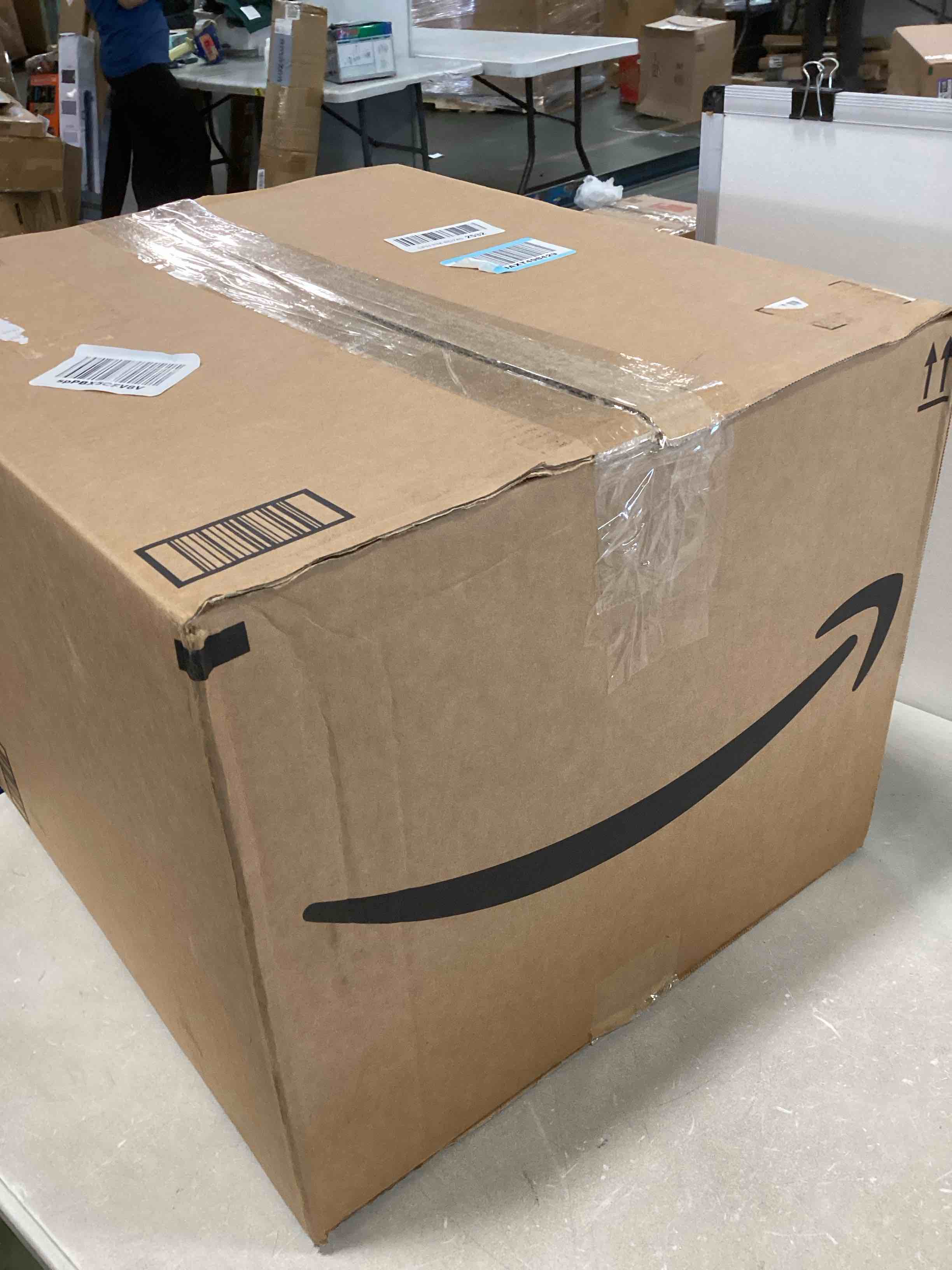 https://s3.amazonaws.com/lotting-images-prod/bidfta/PPE0353518_1728047859812.jpeg