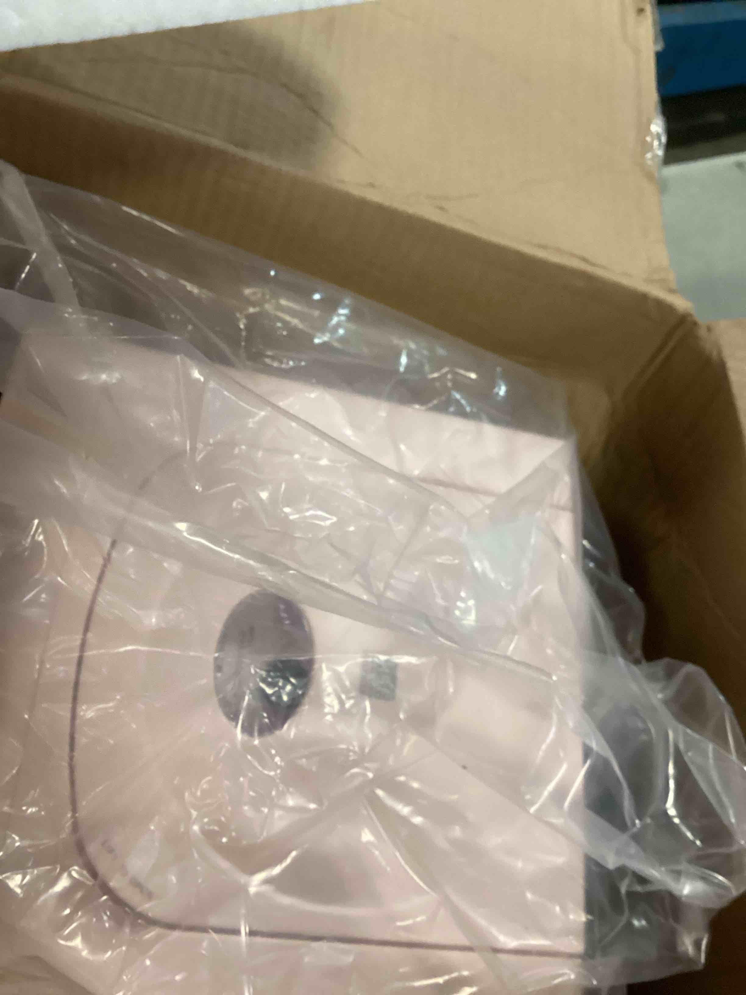 https://s3.amazonaws.com/lotting-images-prod/bidfta/PPE0353824_1727958899019.jpeg