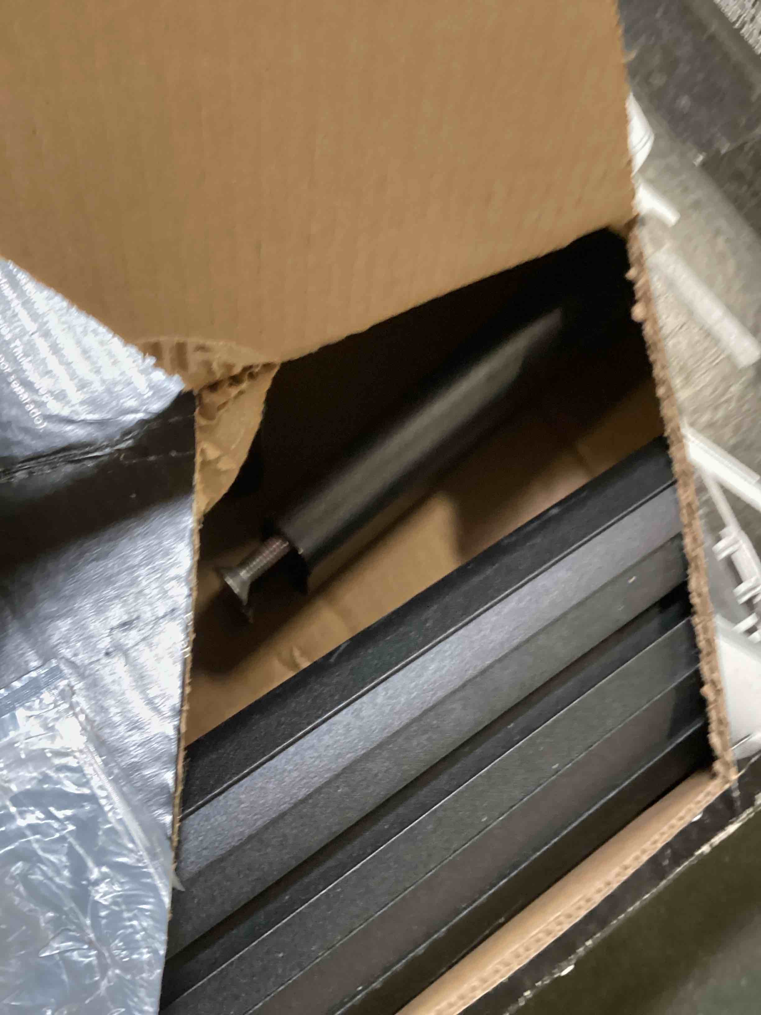 https://s3.amazonaws.com/lotting-images-prod/bidfta/PPE0353879_1727895123237.jpeg
