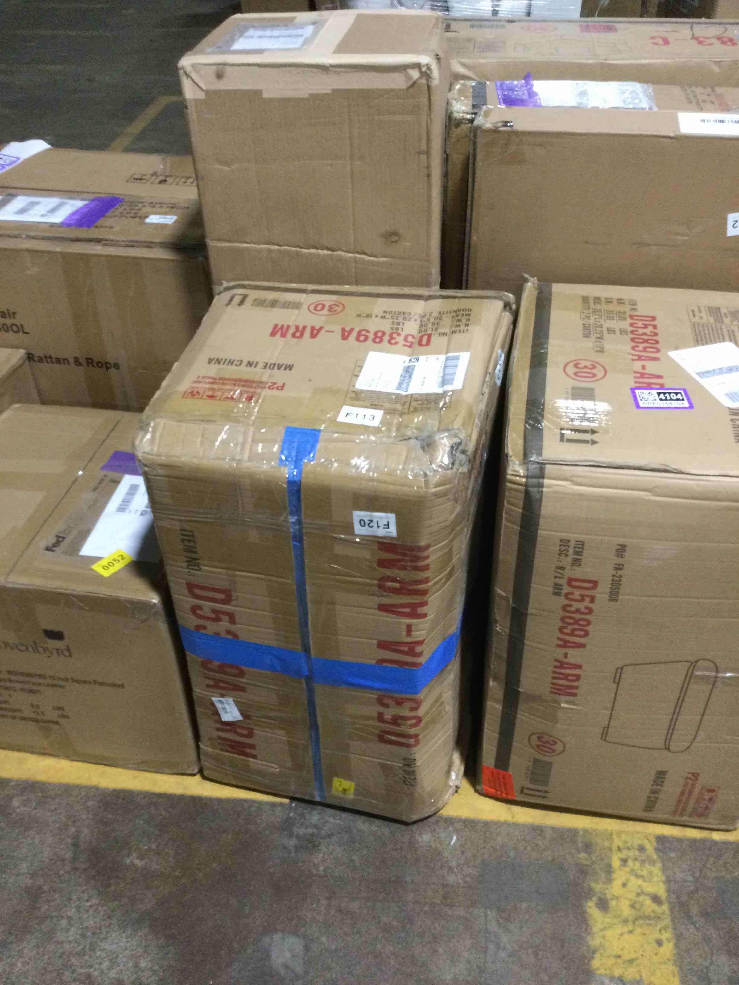 Aziyah 81'' Pillow top Arm Sofa