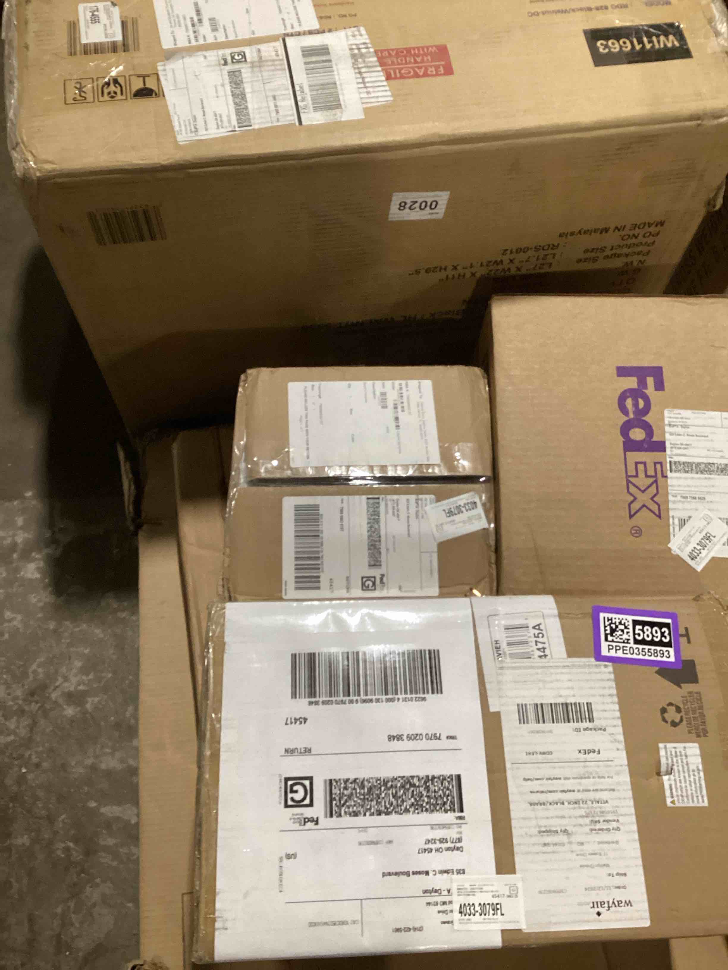 https://s3.amazonaws.com/lotting-images-prod/bidfta/PPE0355894_1733157551428.jpeg