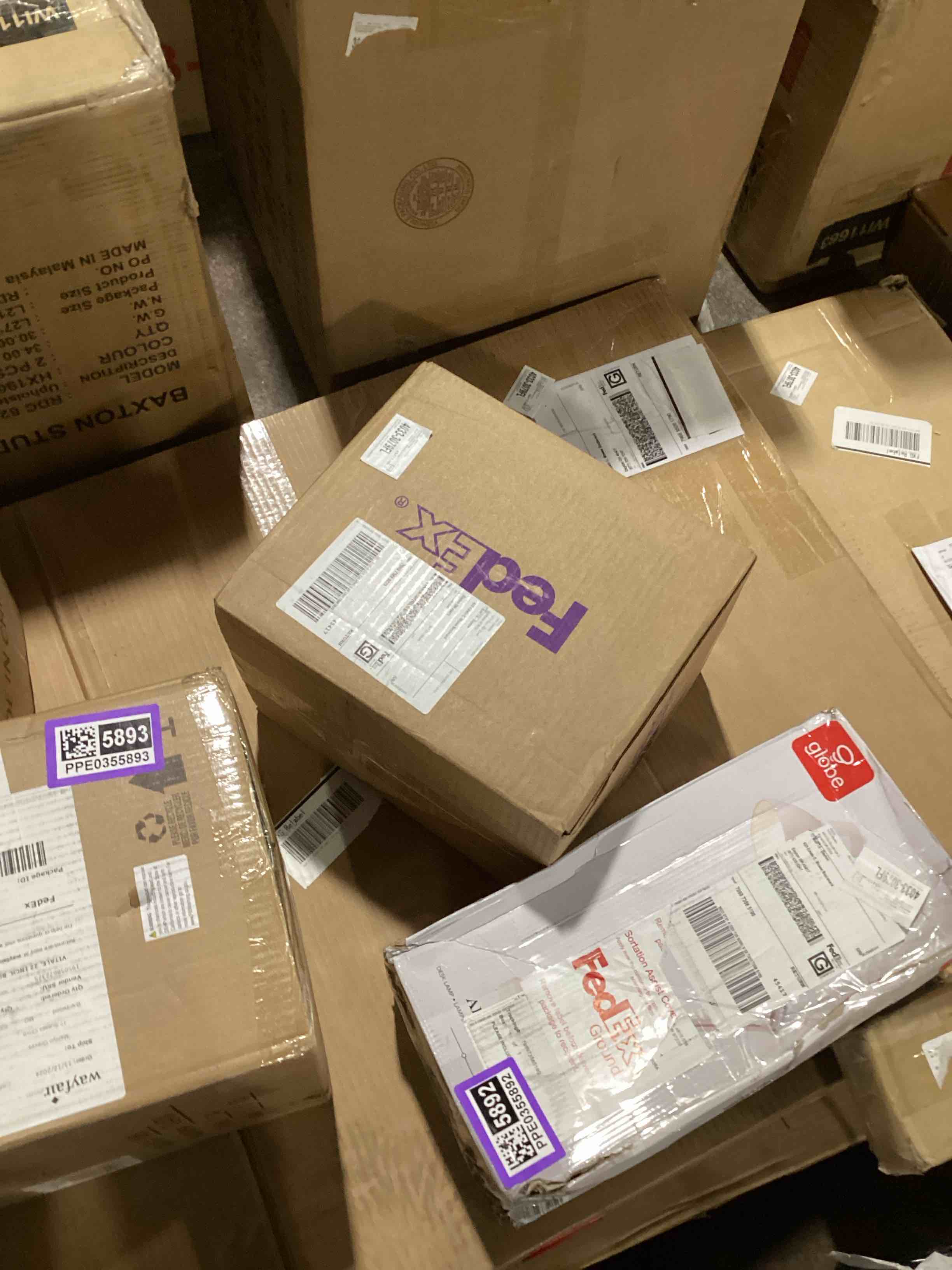 https://s3.amazonaws.com/lotting-images-prod/bidfta/PPE0355895_1733157653846.jpeg