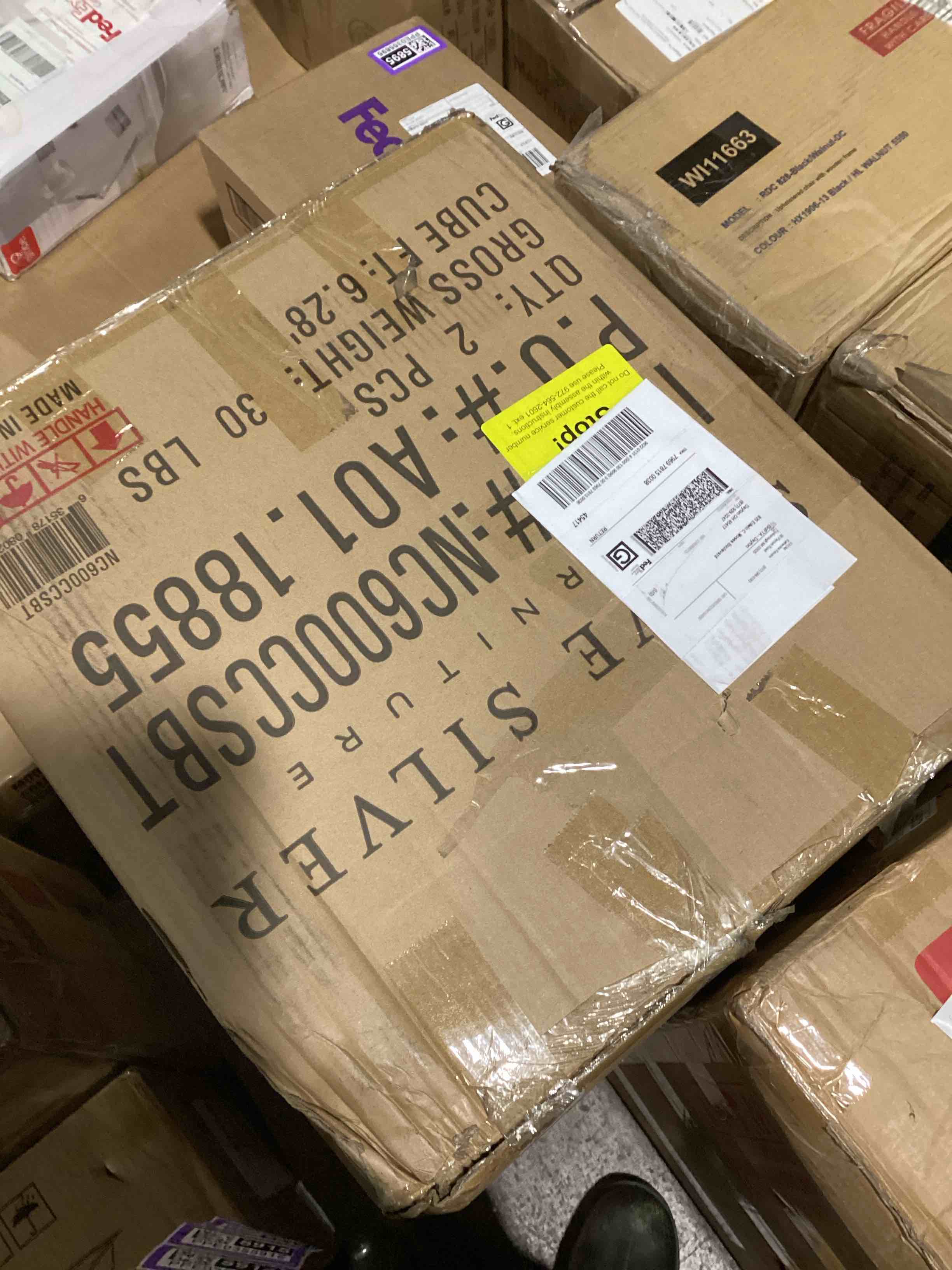 https://s3.amazonaws.com/lotting-images-prod/bidfta/PPE0355901_1733158058653.jpeg