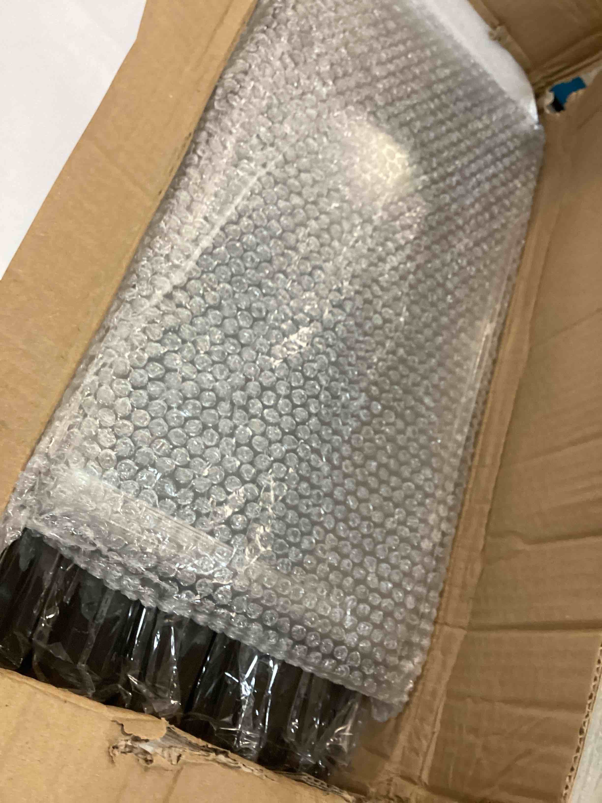 https://s3.amazonaws.com/lotting-images-prod/bidfta/PPE0356170_1728909752124.jpeg