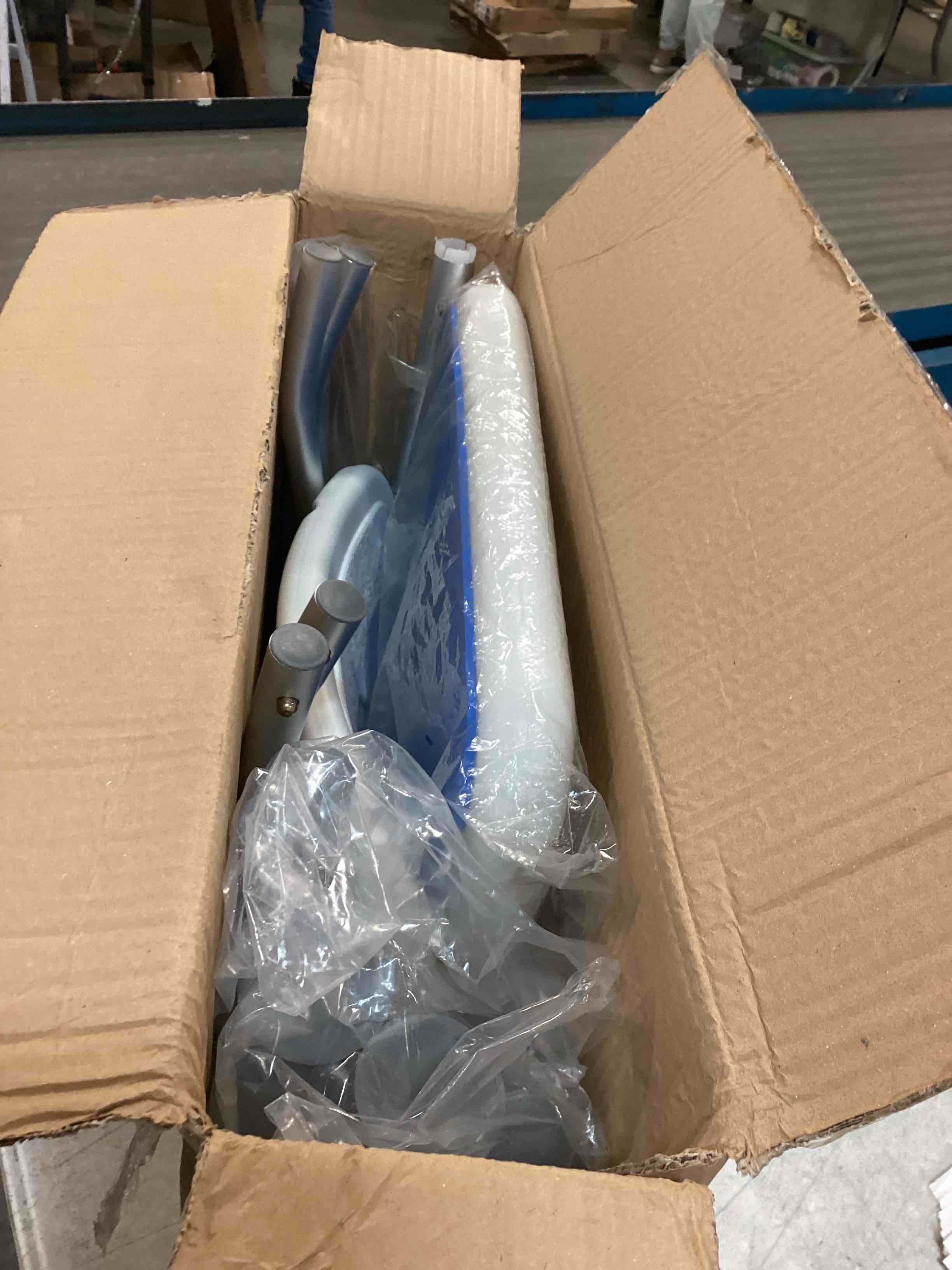 https://s3.amazonaws.com/lotting-images-prod/bidfta/PPE0356880_1728009117375.jpeg