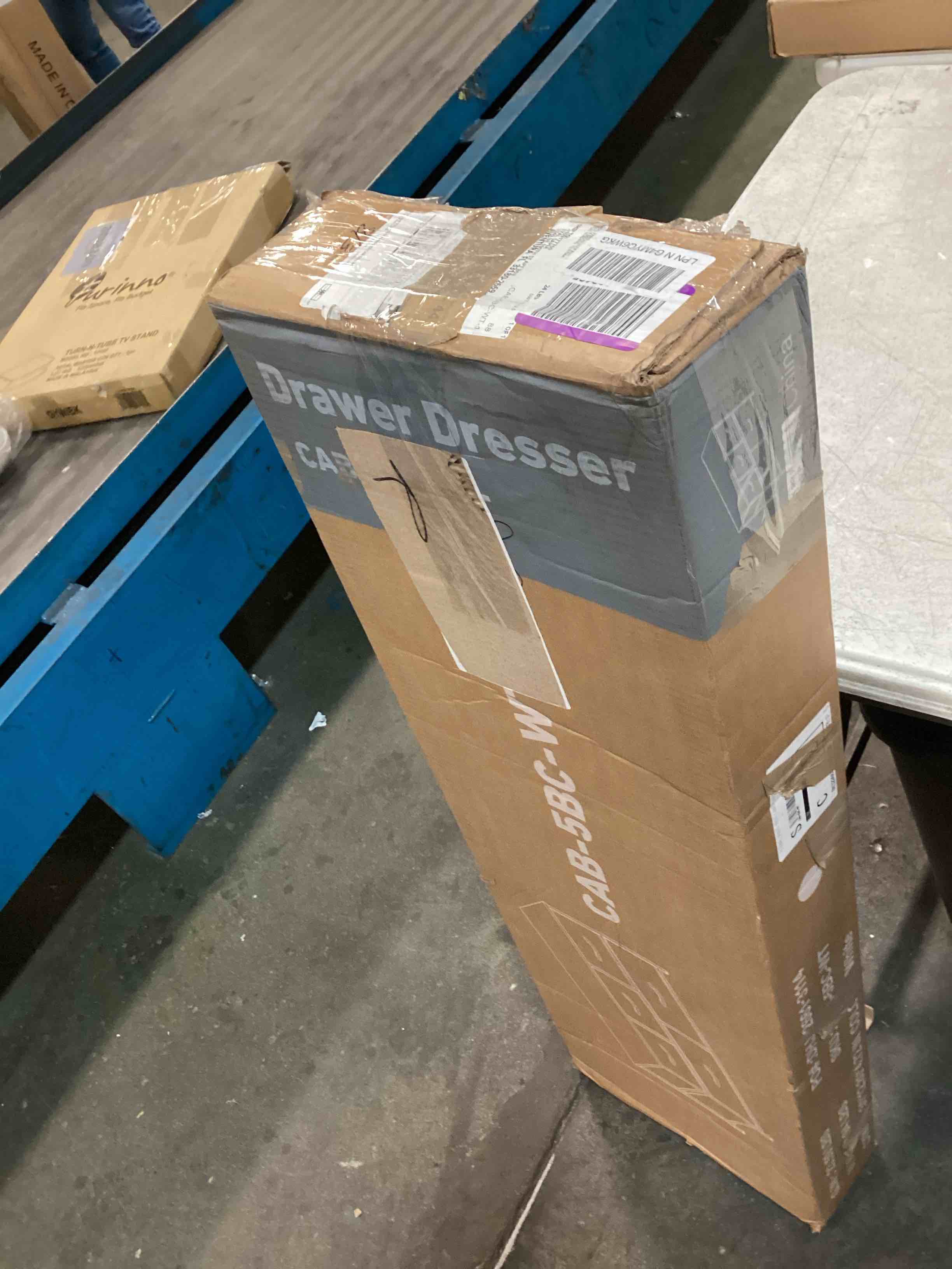 https://s3.amazonaws.com/lotting-images-prod/bidfta/PPE0356932_1728000724064.jpeg