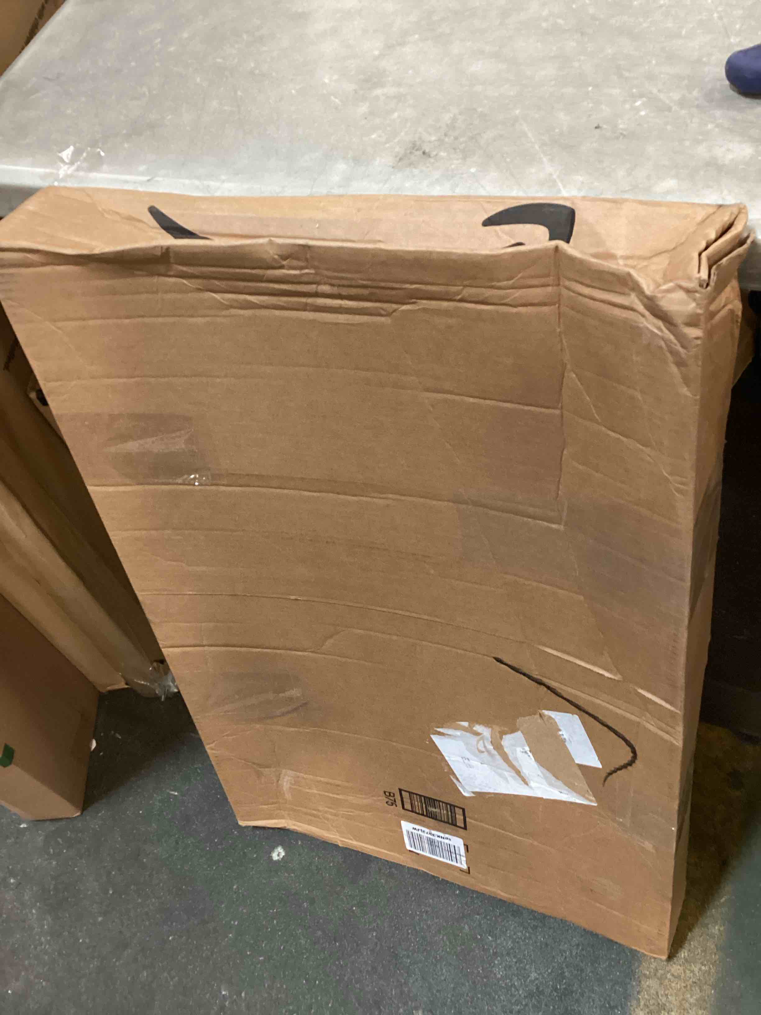 https://s3.amazonaws.com/lotting-images-prod/bidfta/PPE0357342_1727754428198.jpeg