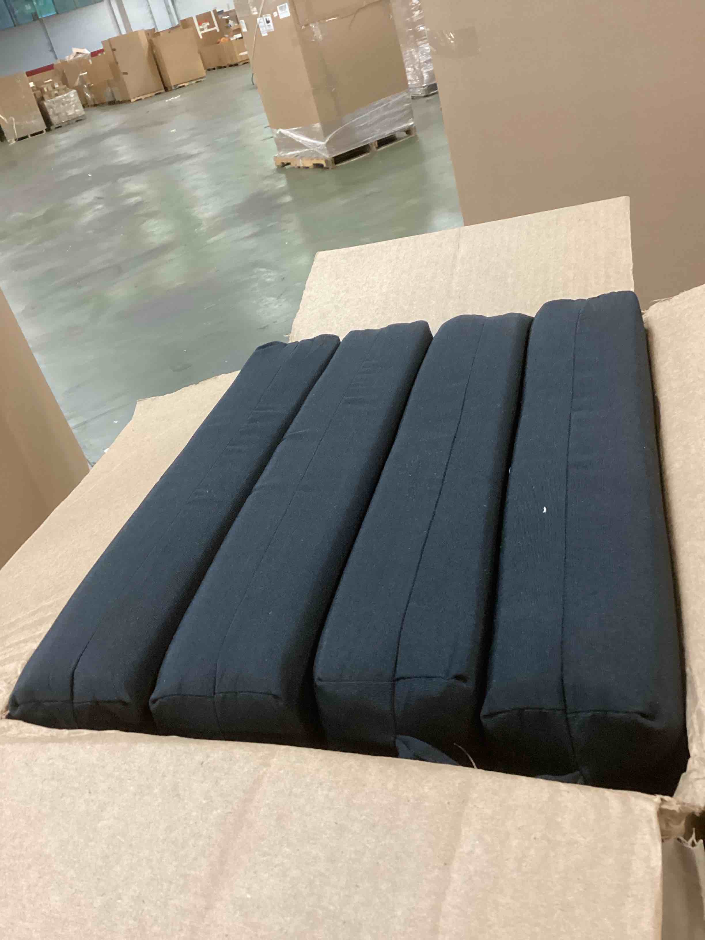 https://s3.amazonaws.com/lotting-images-prod/bidfta/PPE0357929_1727391055658.jpeg