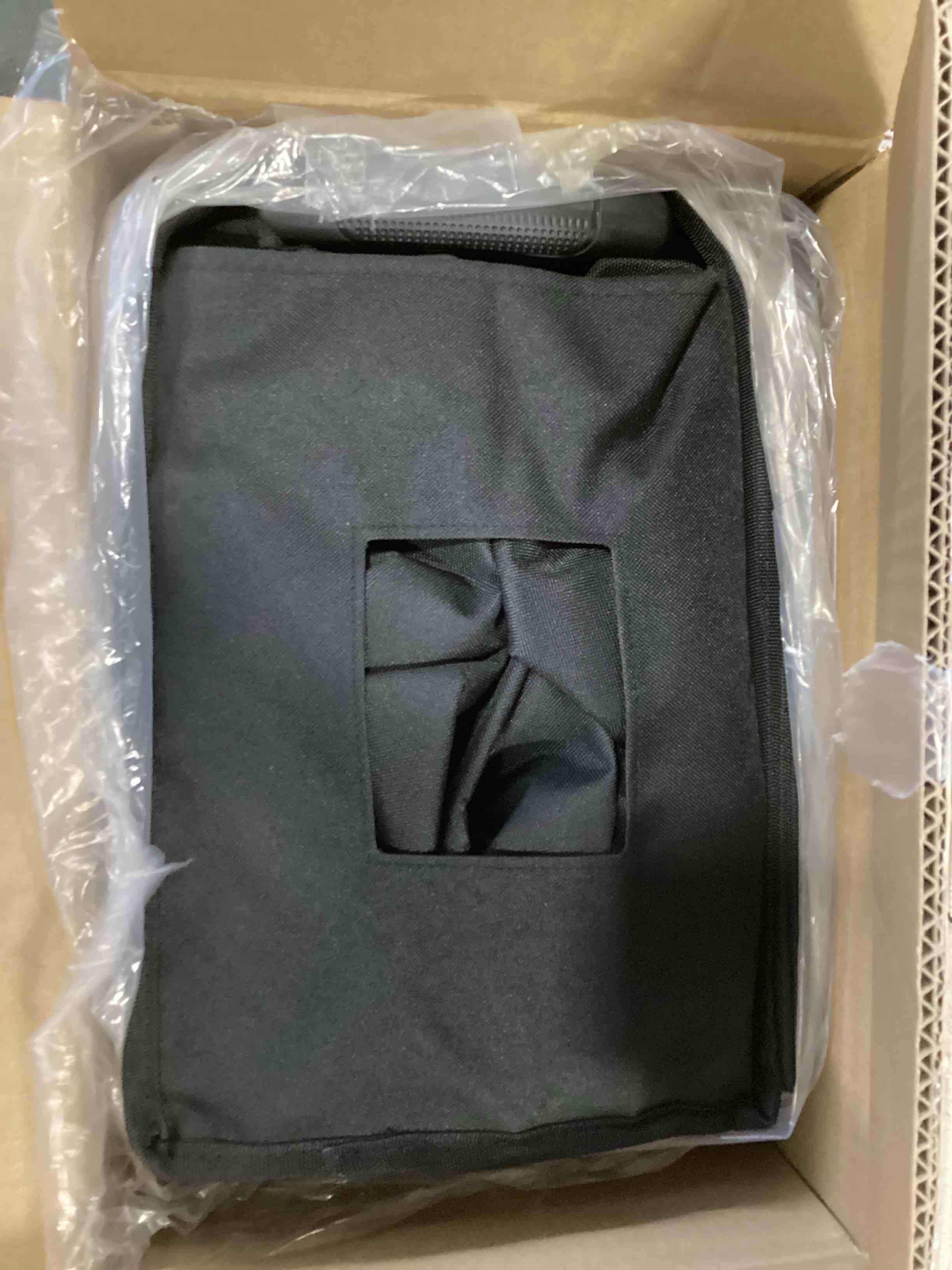 https://s3.amazonaws.com/lotting-images-prod/bidfta/PPE0359112_1727373360322.jpeg