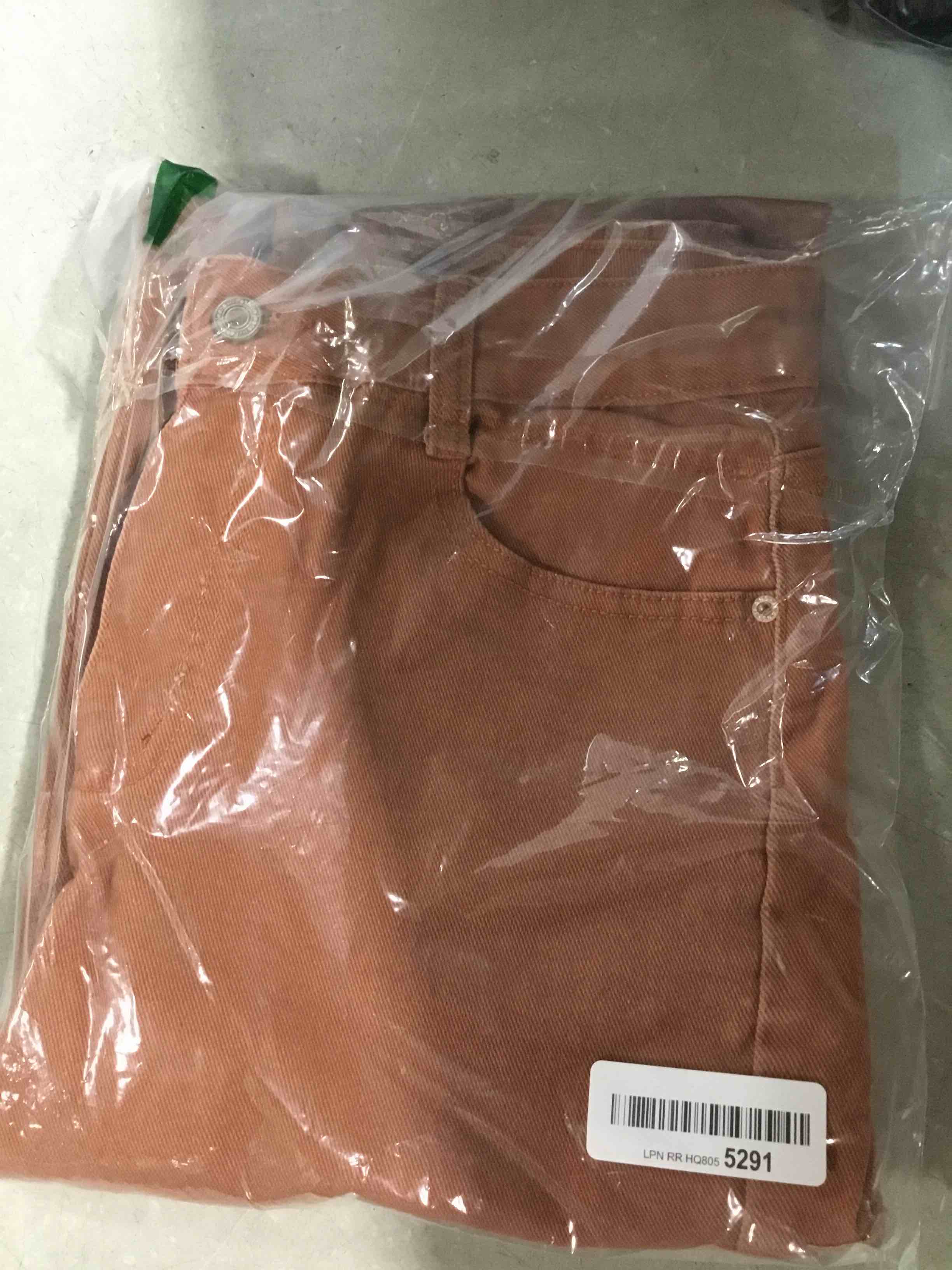 https://s3.amazonaws.com/lotting-images-prod/bidfta/PPE0360295_1729130038900.jpeg