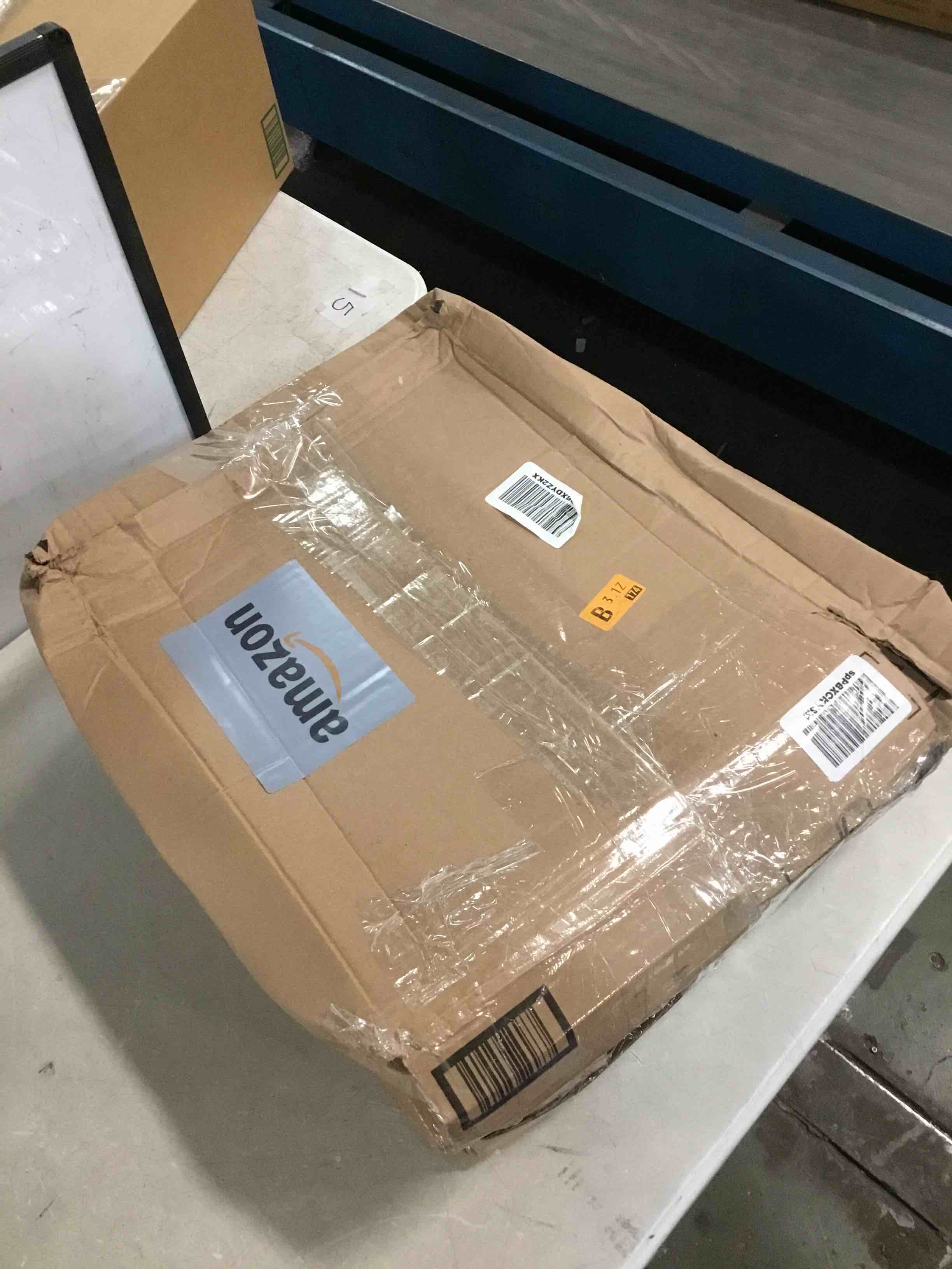 https://s3.amazonaws.com/lotting-images-prod/bidfta/PPE0360478_1729040118991.jpeg