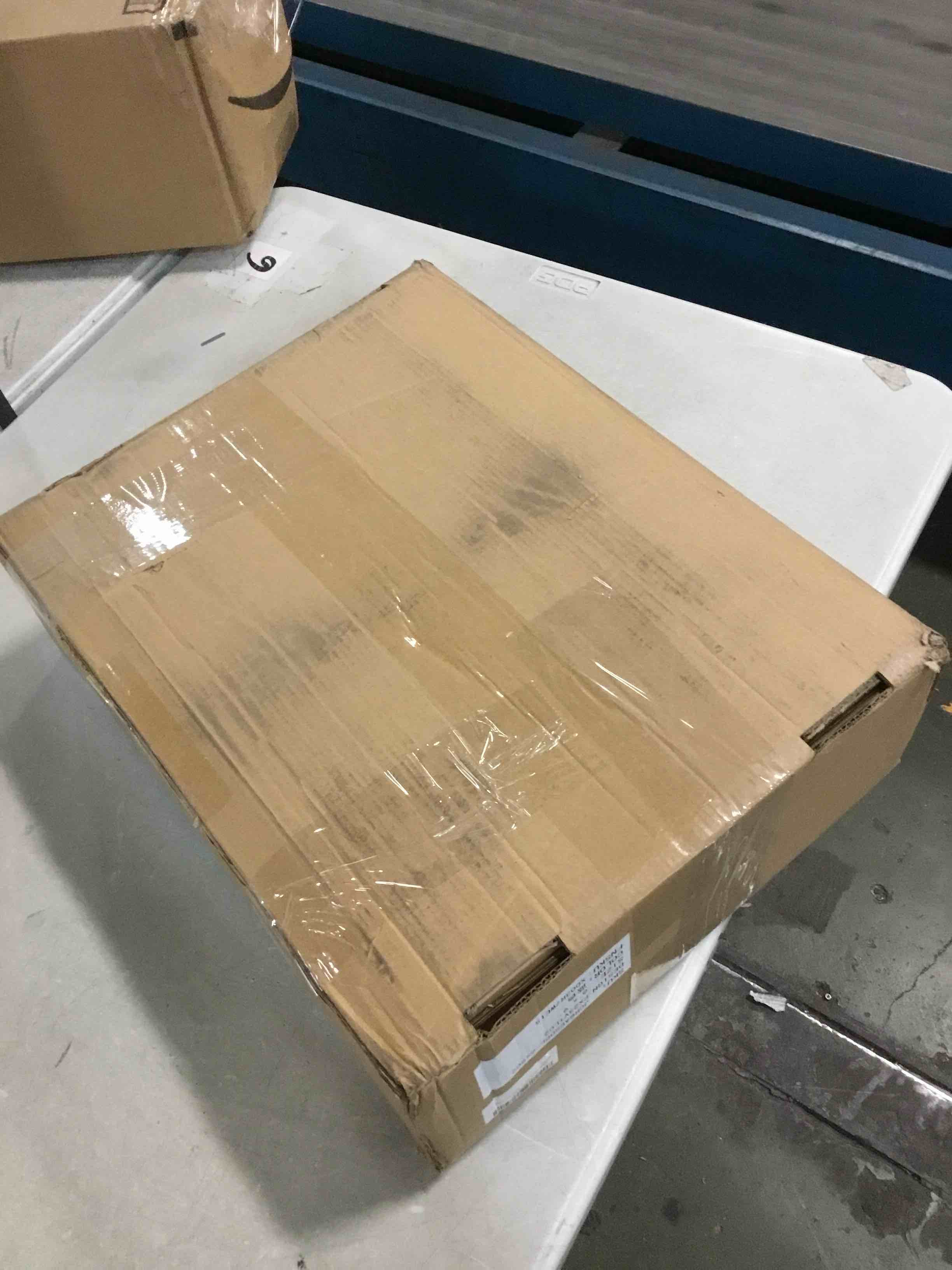 https://s3.amazonaws.com/lotting-images-prod/bidfta/PPE0360863_1728692390769.jpeg