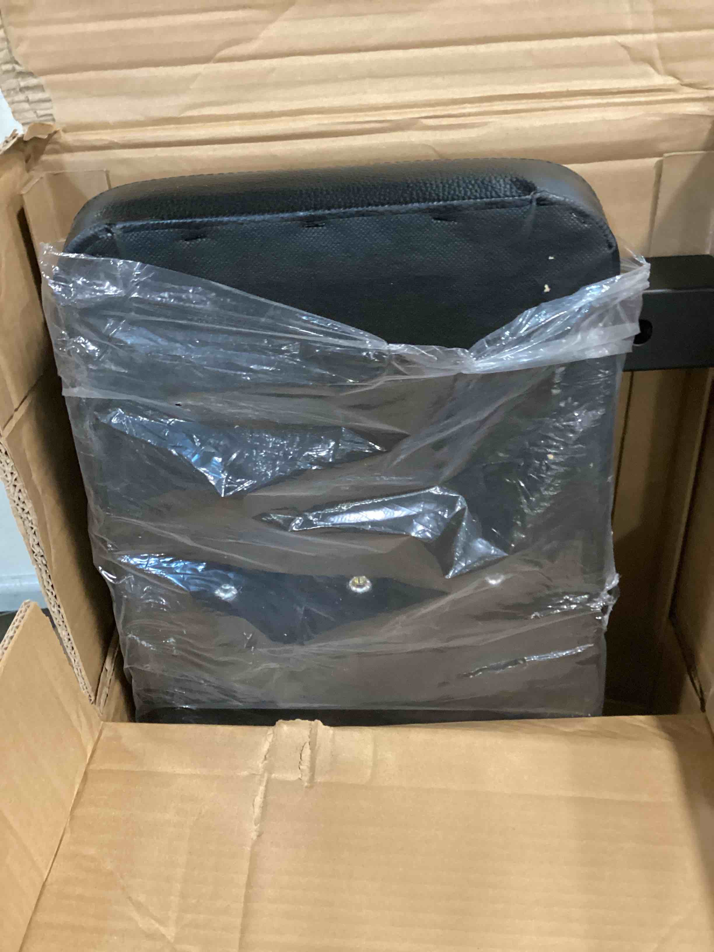 https://s3.amazonaws.com/lotting-images-prod/bidfta/PPE0361009_1728610950222.jpeg