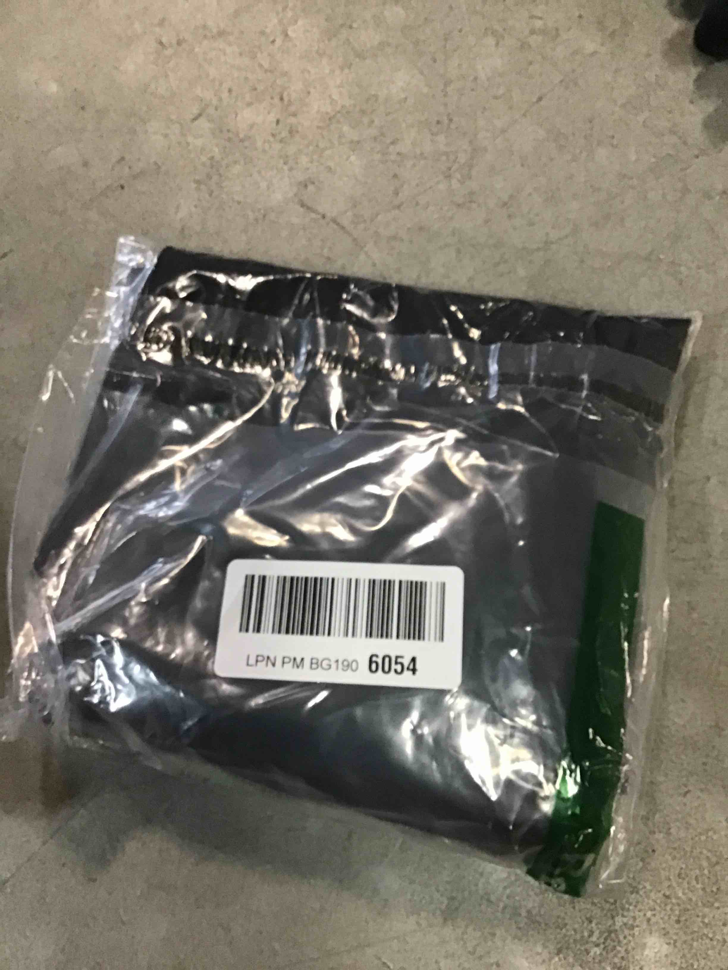 https://s3.amazonaws.com/lotting-images-prod/bidfta/PPE0362425_1728077336646.jpeg