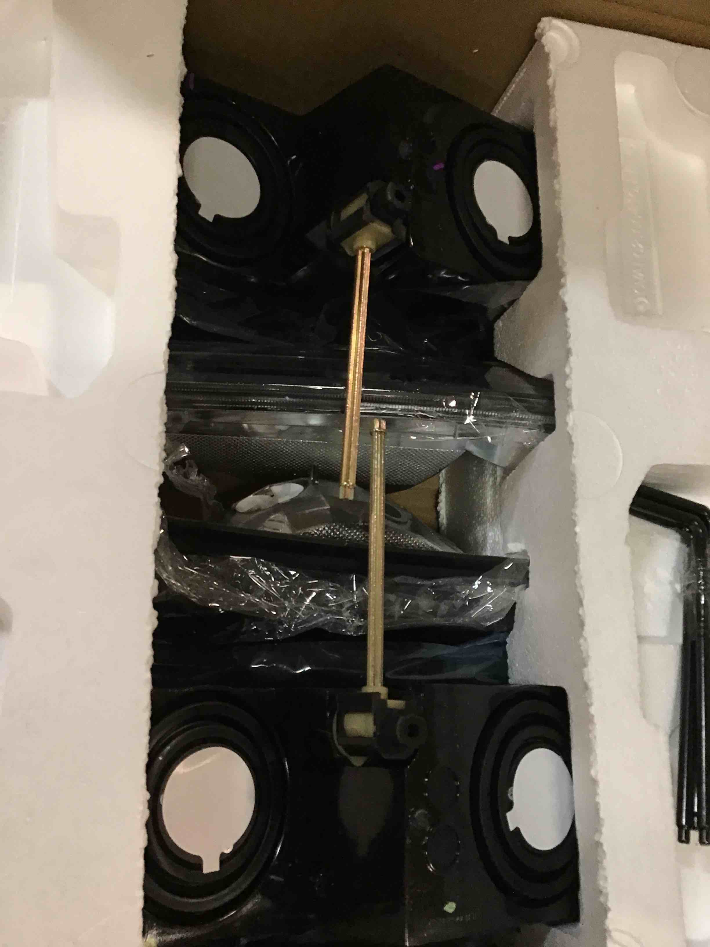 https://s3.amazonaws.com/lotting-images-prod/bidfta/PPE0362613_1728000271240.jpeg
