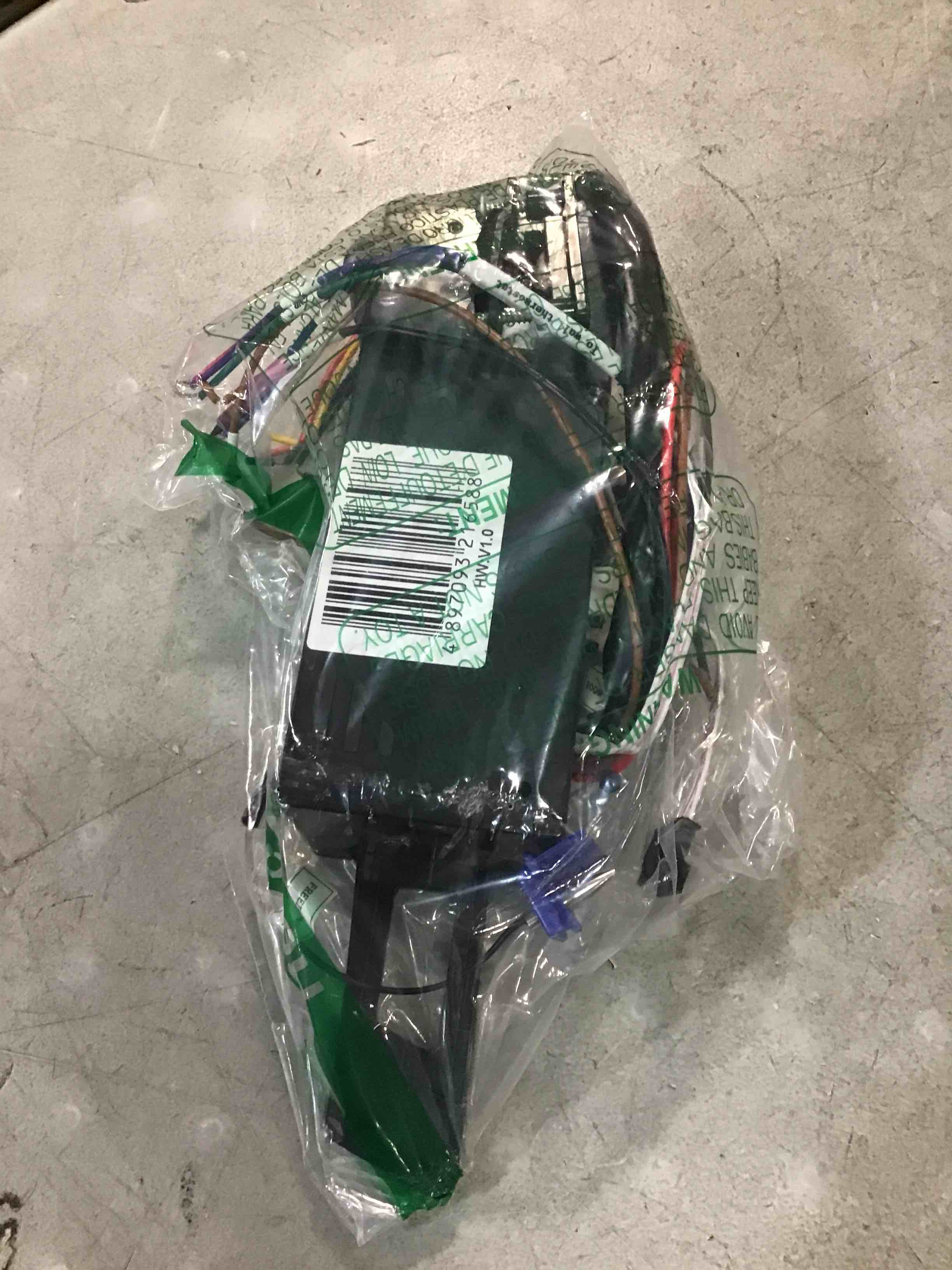 https://s3.amazonaws.com/lotting-images-prod/bidfta/PPE0363014_1727916329279.jpeg
