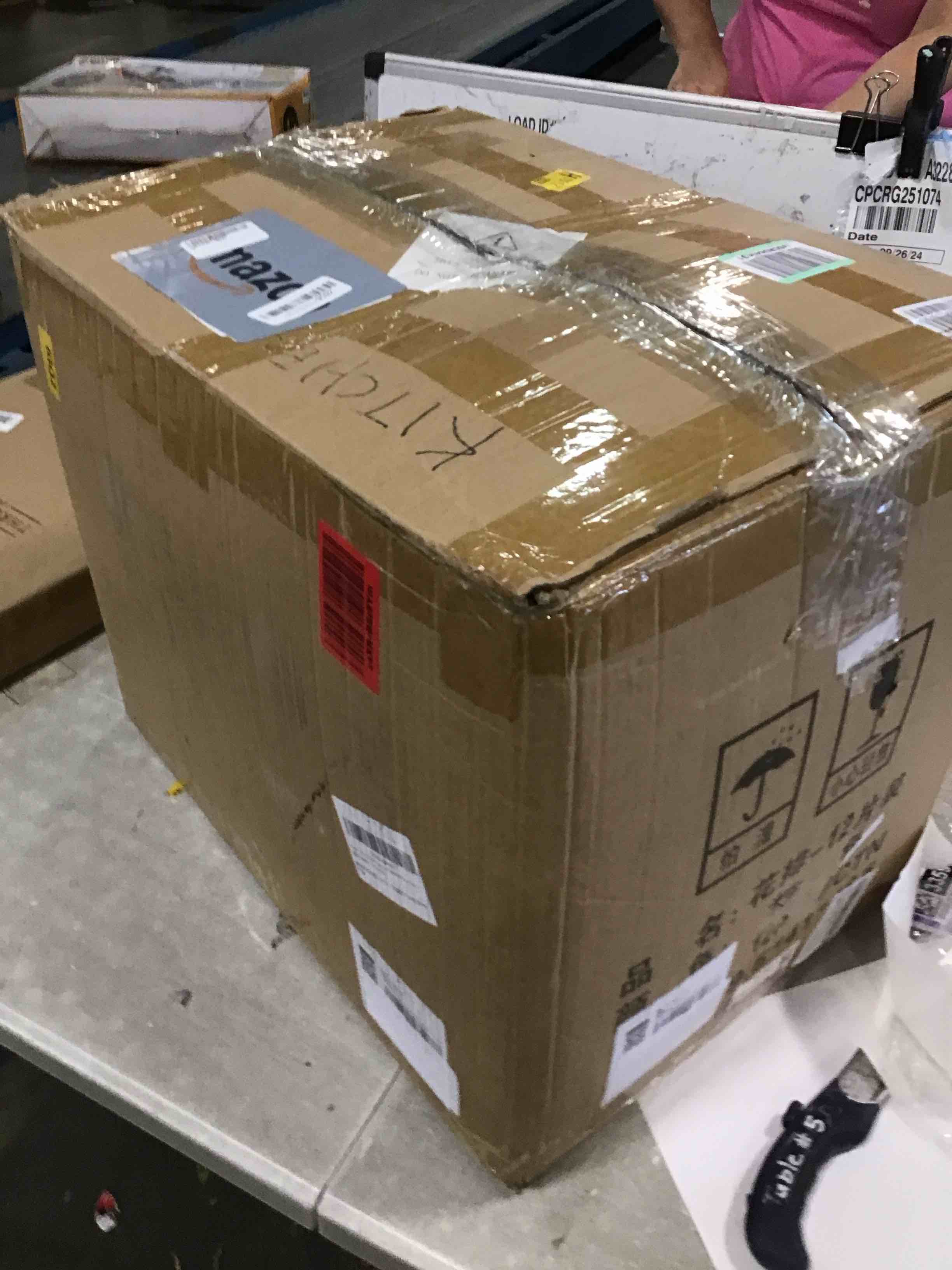 https://s3.amazonaws.com/lotting-images-prod/bidfta/PPE0363369_1730992853226.jpeg
