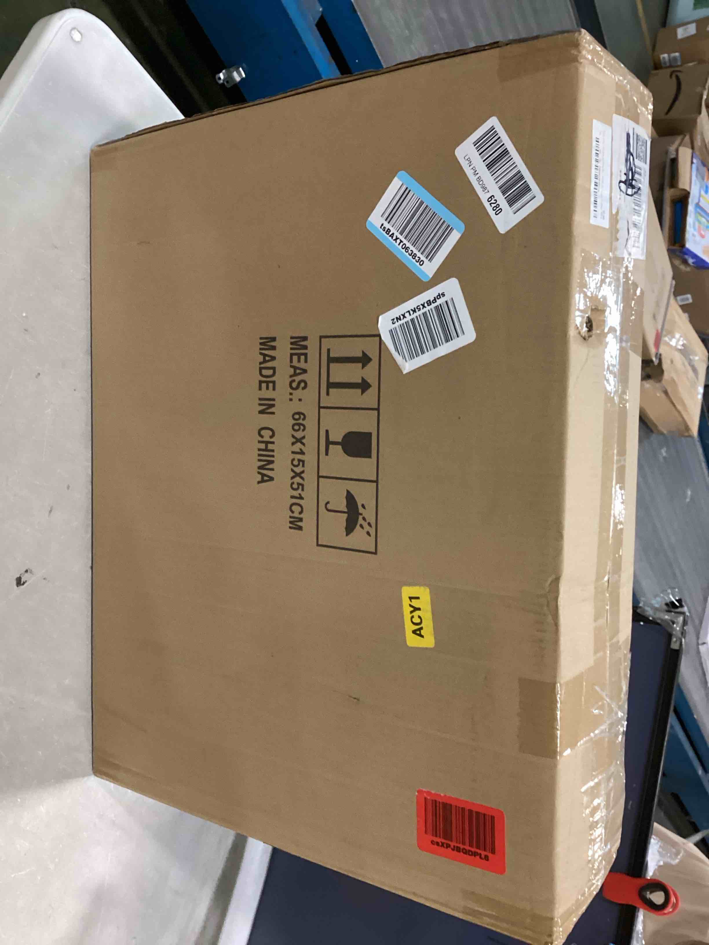 https://s3.amazonaws.com/lotting-images-prod/bidfta/PPE0363552_1727741947813.jpeg