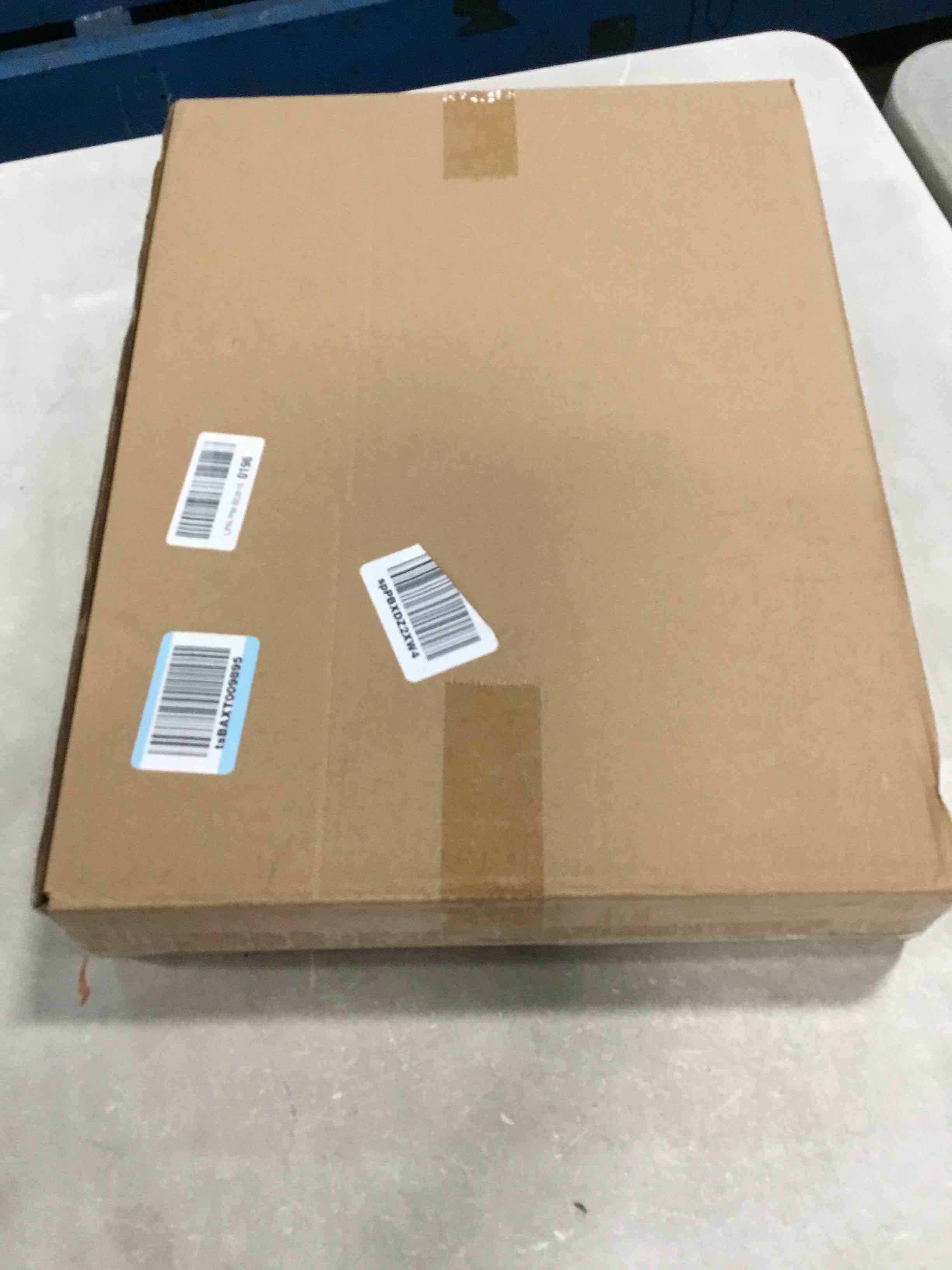 https://s3.amazonaws.com/lotting-images-prod/bidfta/PPE0365613_1727823396165.jpeg