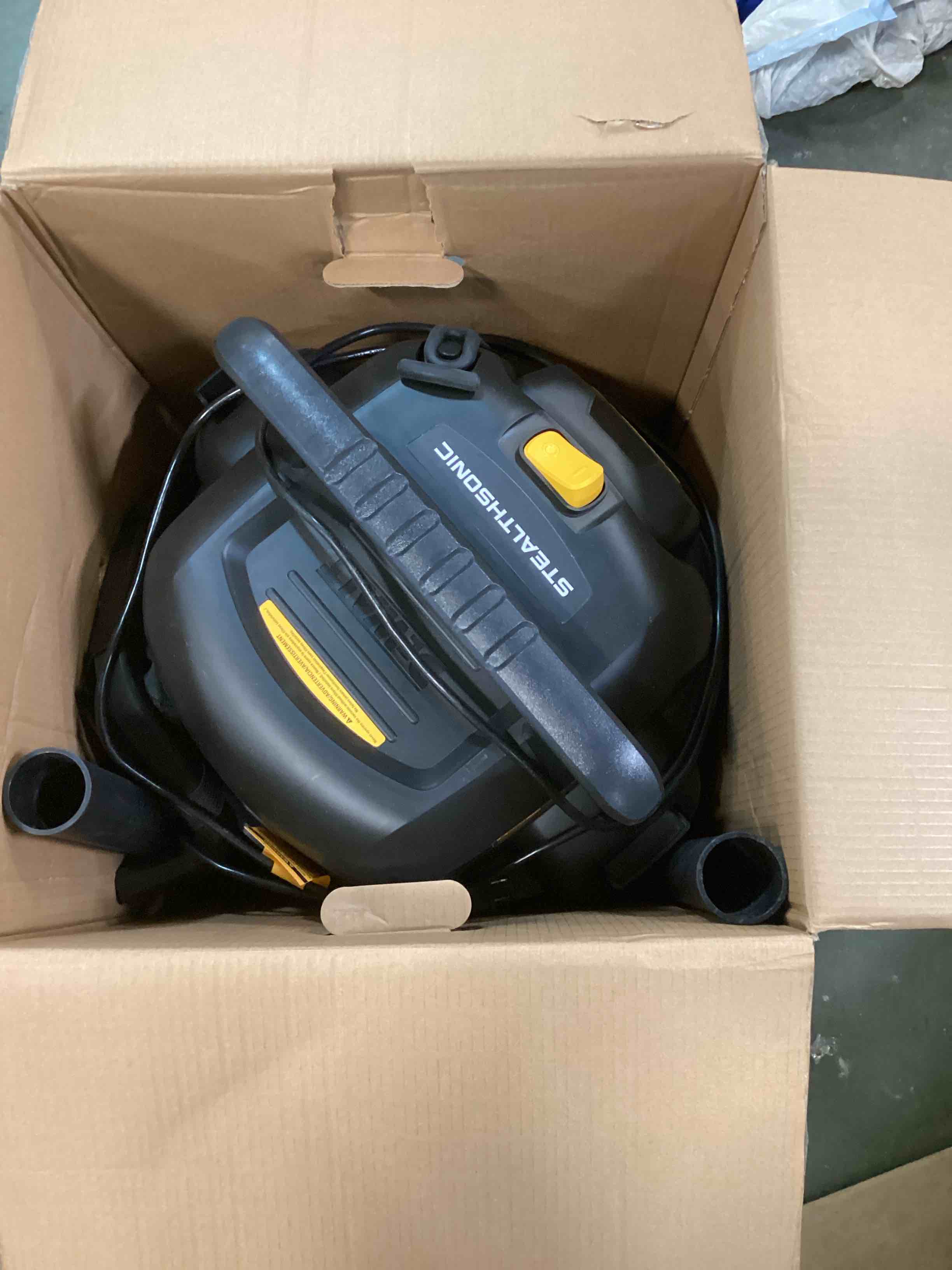 https://s3.amazonaws.com/lotting-images-prod/bidfta/PPE0366193_1728675695244.jpeg