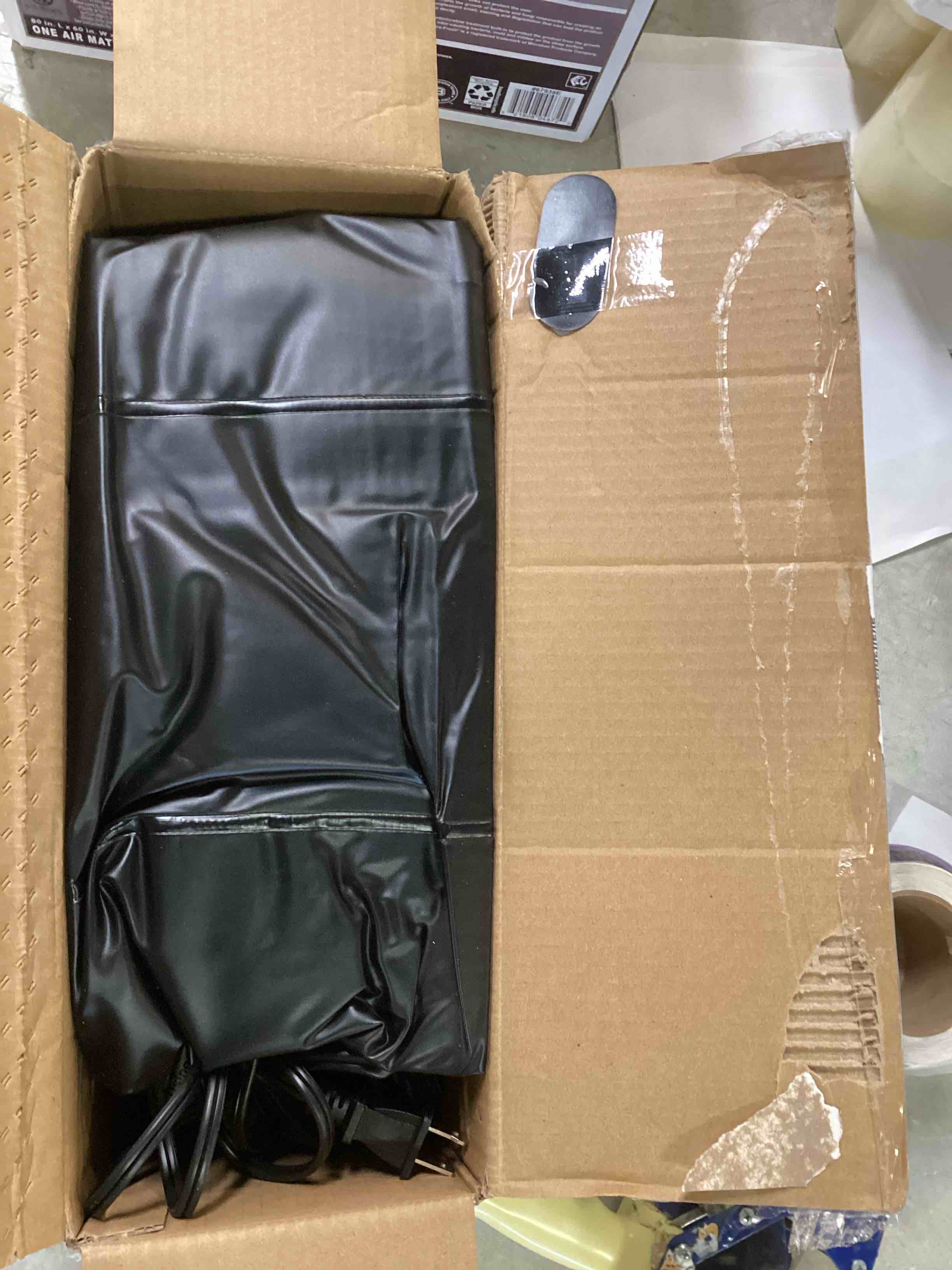 https://s3.amazonaws.com/lotting-images-prod/bidfta/PPE0366621_1728487411425.jpeg