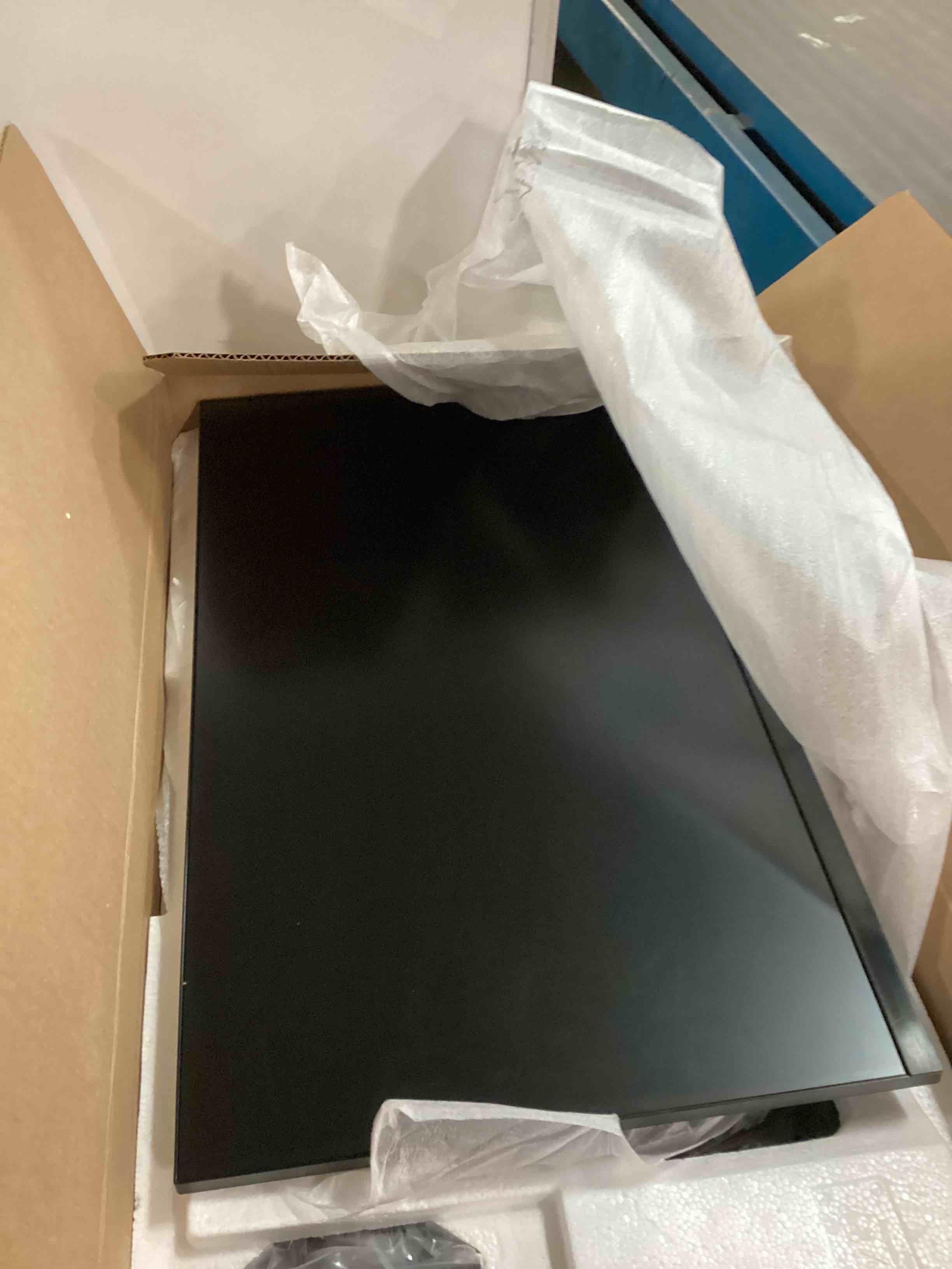 https://s3.amazonaws.com/lotting-images-prod/bidfta/PPE0367064_1727998026482.jpeg