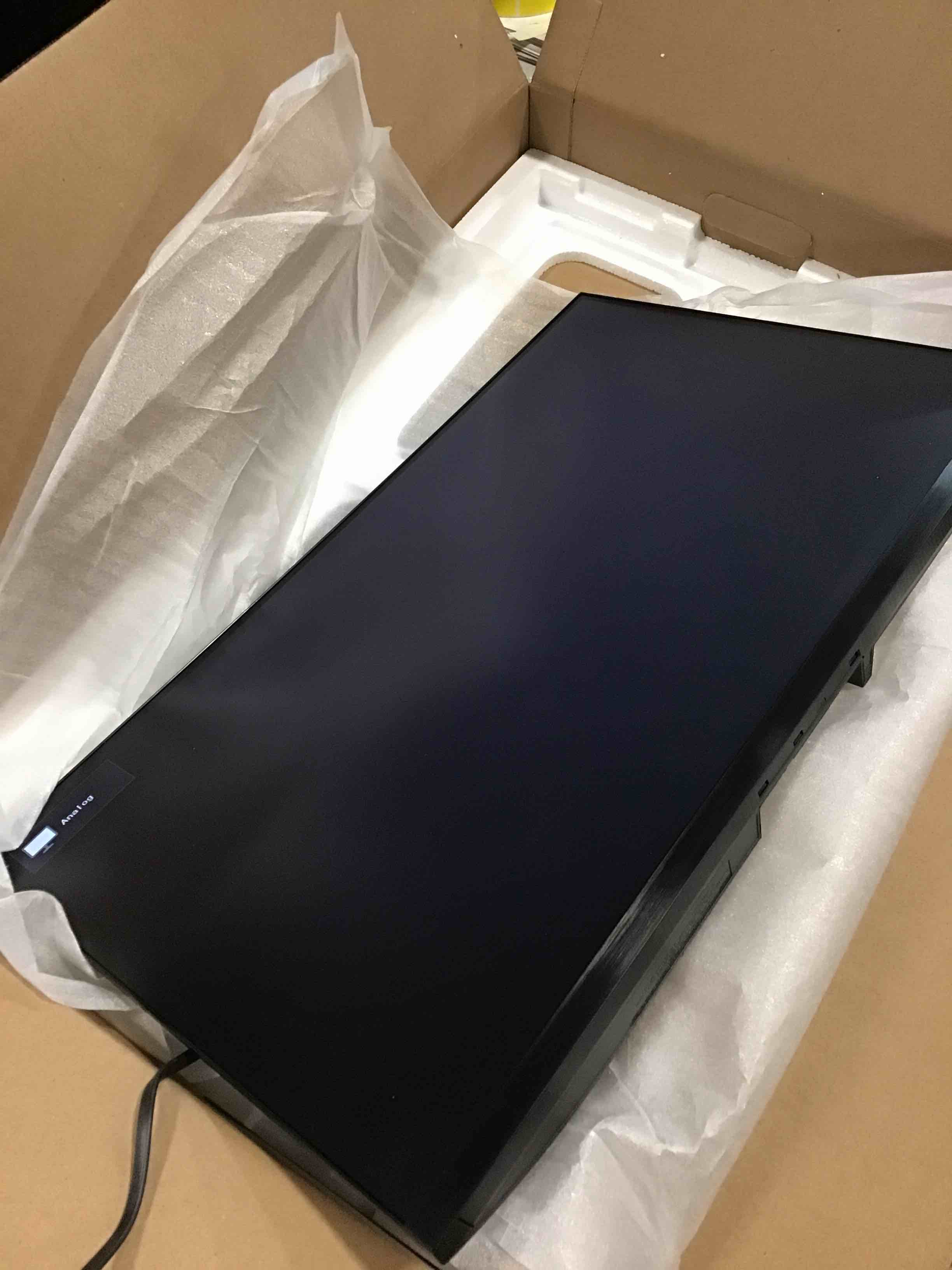 https://s3.amazonaws.com/lotting-images-prod/bidfta/PPE0367064_1728073114516.jpeg