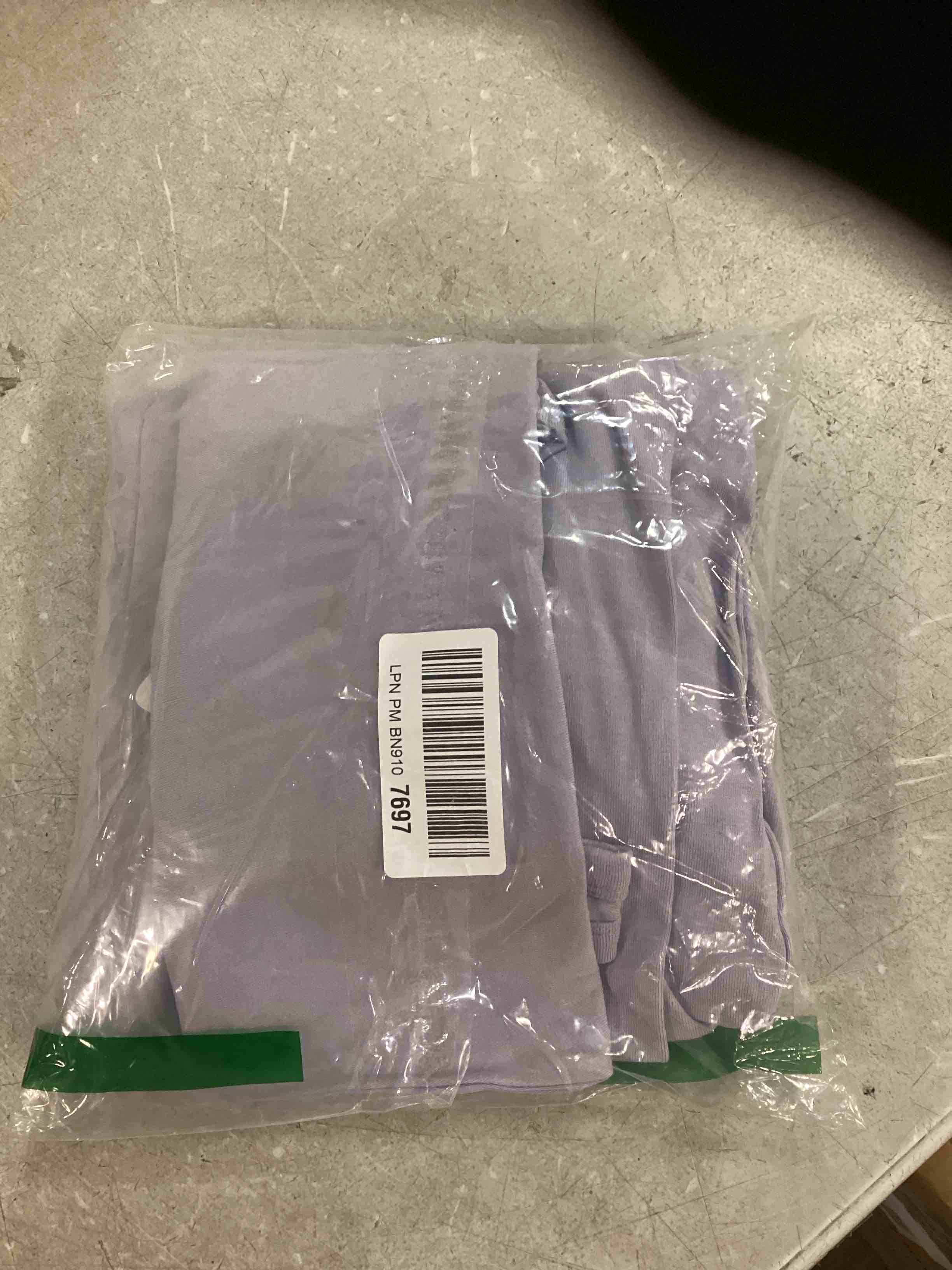 https://s3.amazonaws.com/lotting-images-prod/bidfta/PPE0367448_1727844473289.jpeg