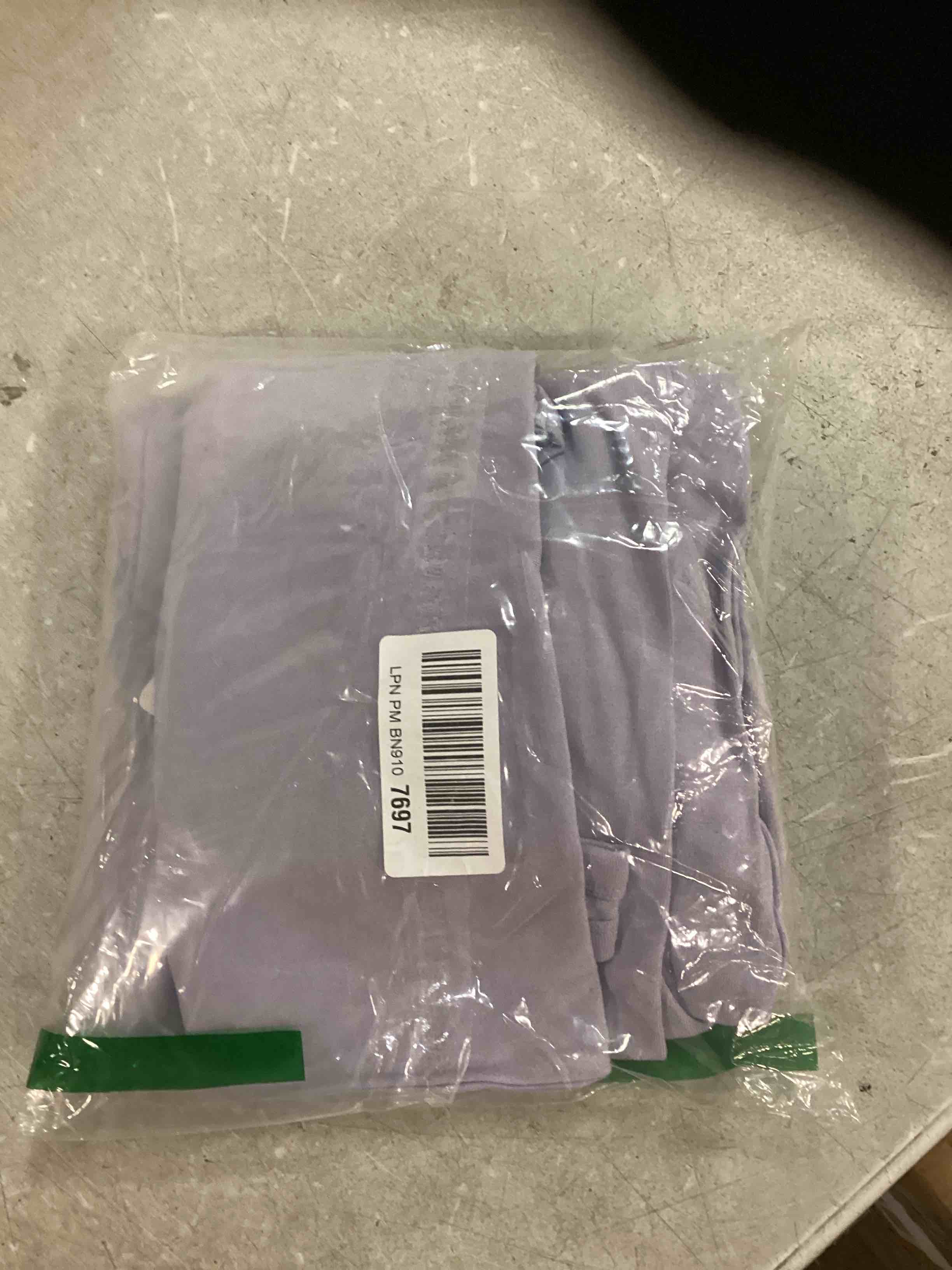 https://s3.amazonaws.com/lotting-images-prod/bidfta/PPE0367448_1727844474071.jpeg