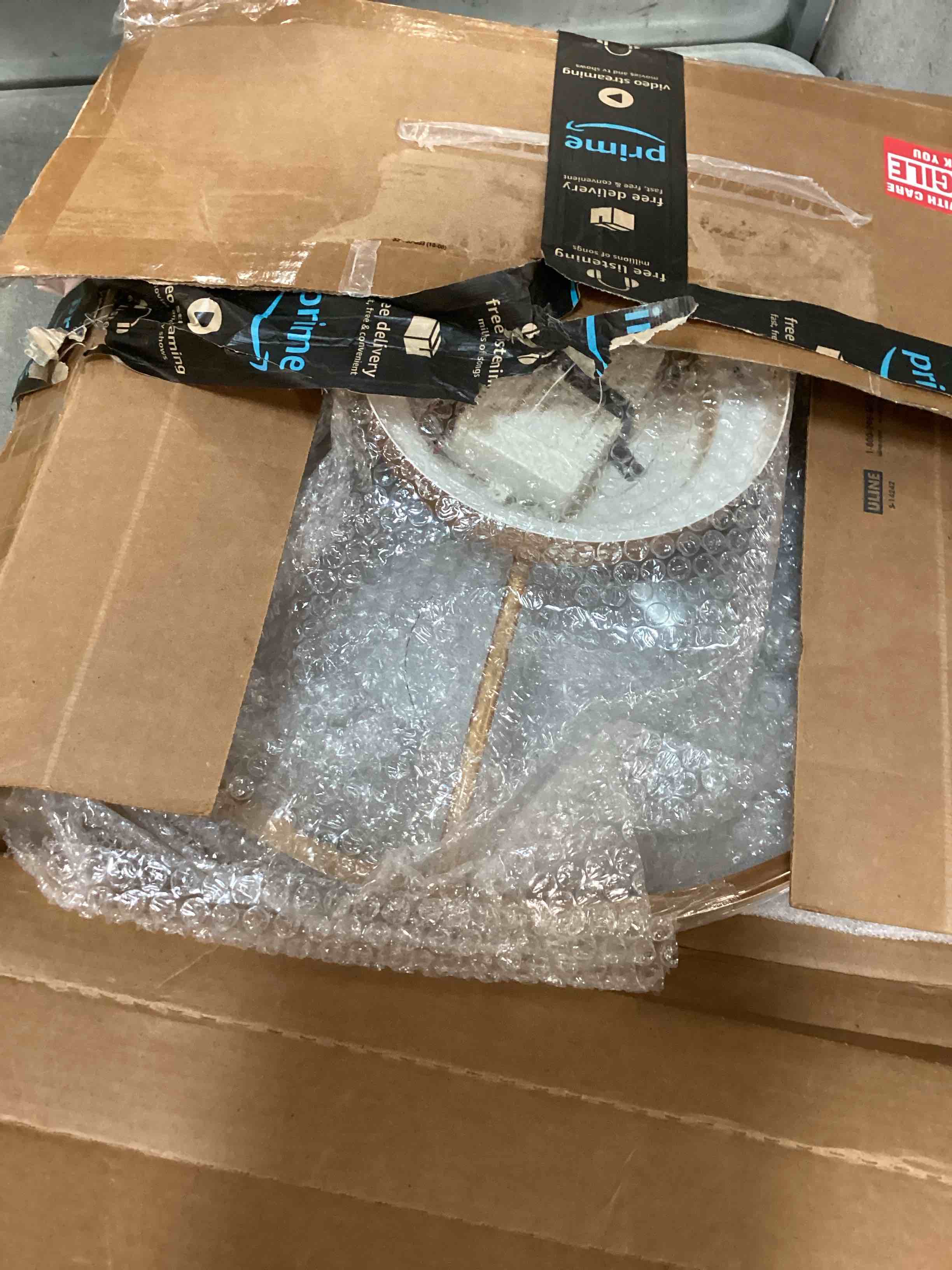 https://s3.amazonaws.com/lotting-images-prod/bidfta/PPE0368052_1728700881772.jpeg