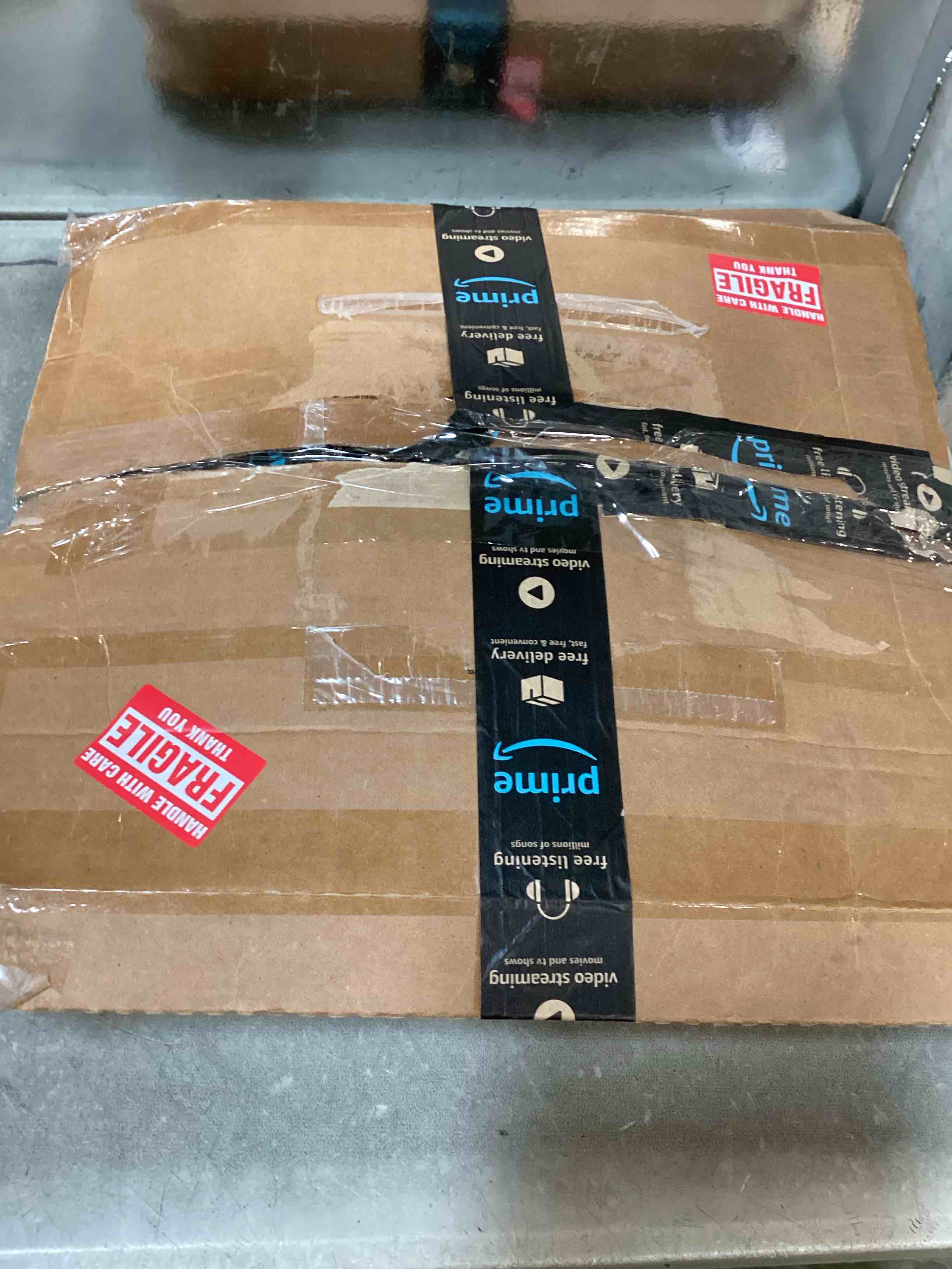 https://s3.amazonaws.com/lotting-images-prod/bidfta/PPE0368052_1728700895448.jpeg