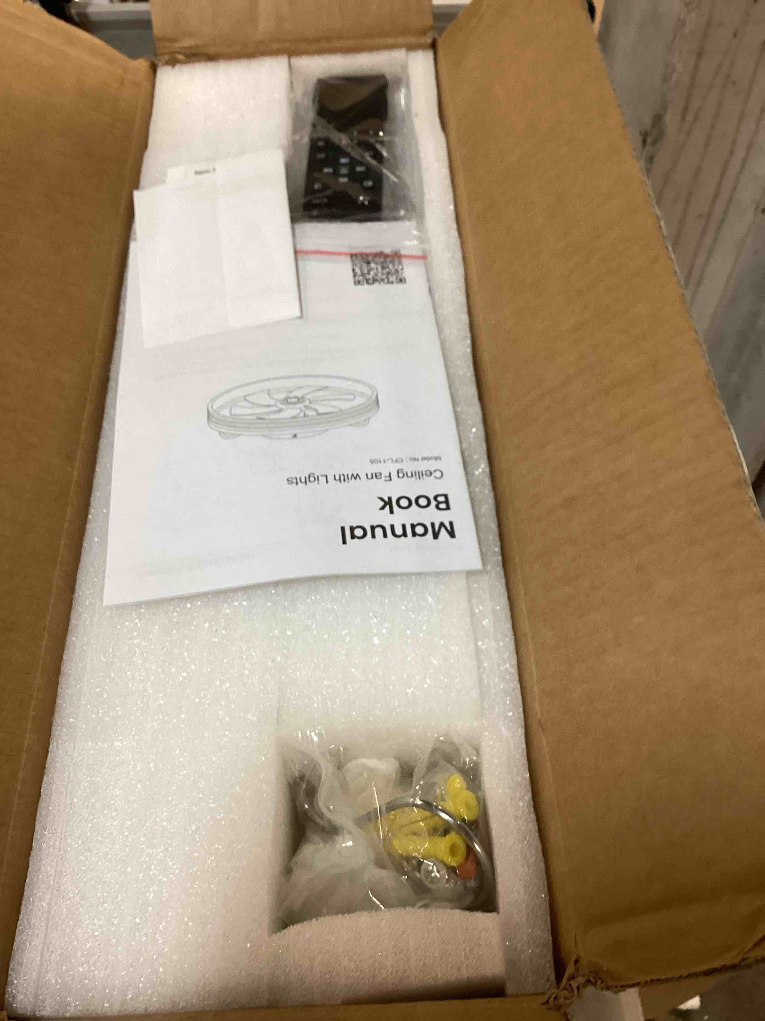 https://s3.amazonaws.com/lotting-images-prod/bidfta/PPE0368053_1728700816322.jpeg