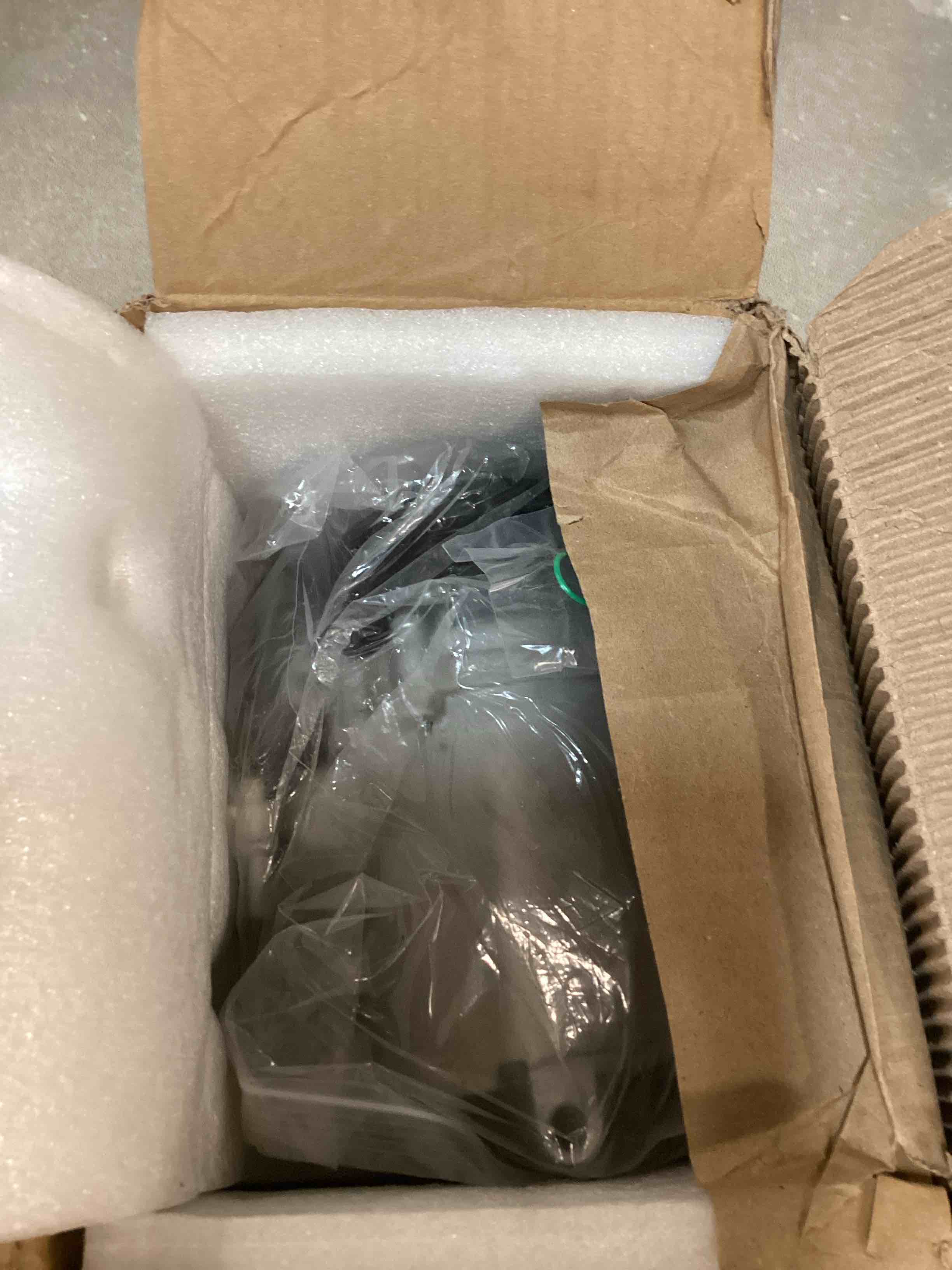 https://s3.amazonaws.com/lotting-images-prod/bidfta/PPE0368713_1728435362873.jpeg