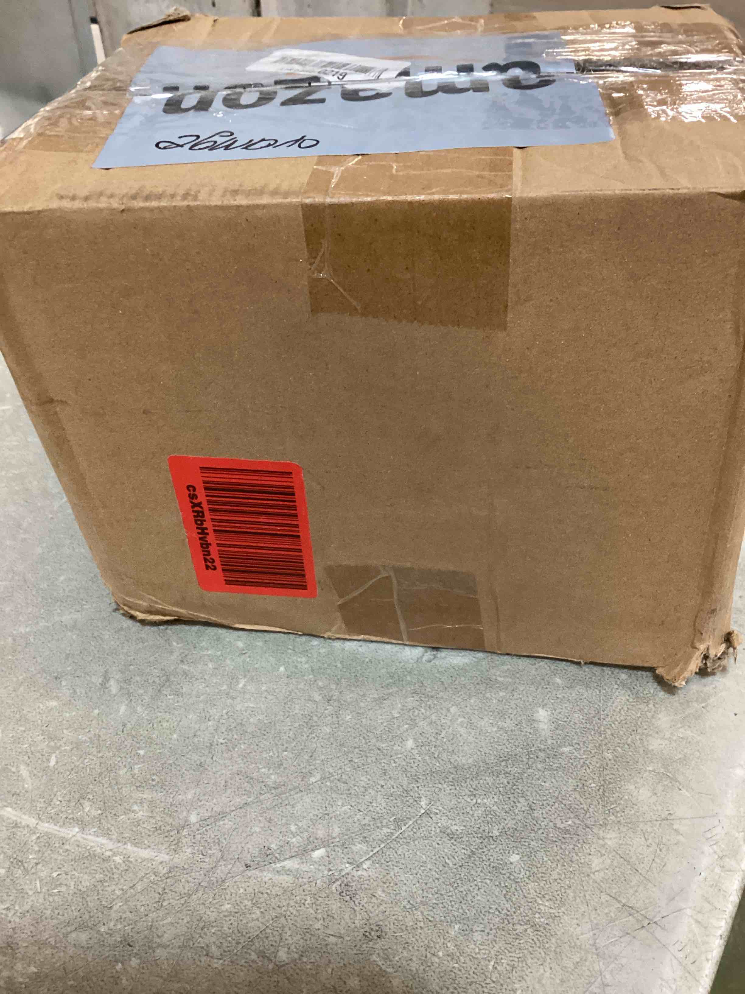 https://s3.amazonaws.com/lotting-images-prod/bidfta/PPE0368713_1728435379331.jpeg