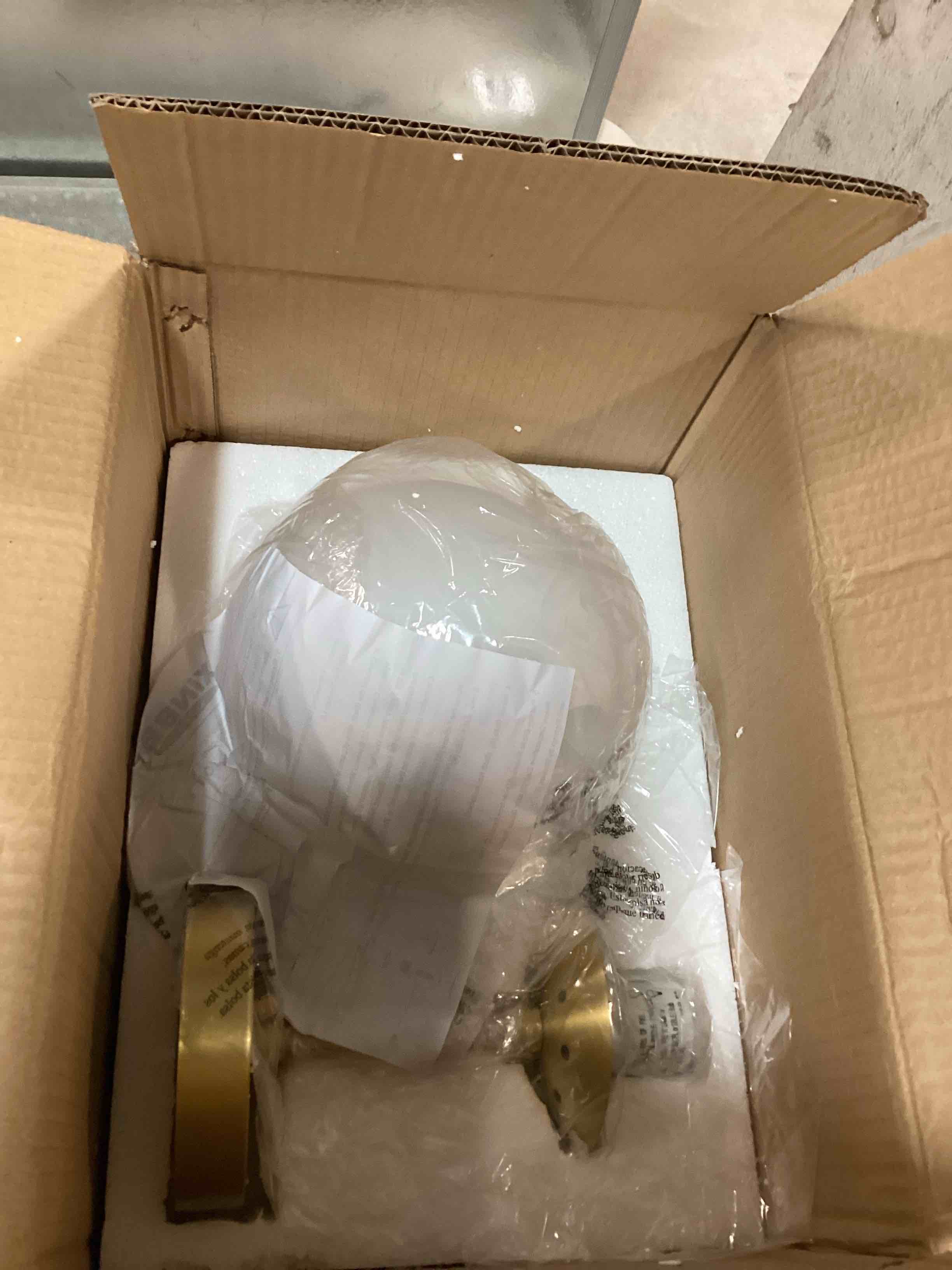 https://s3.amazonaws.com/lotting-images-prod/bidfta/PPE0369315_1728076850190.jpeg
