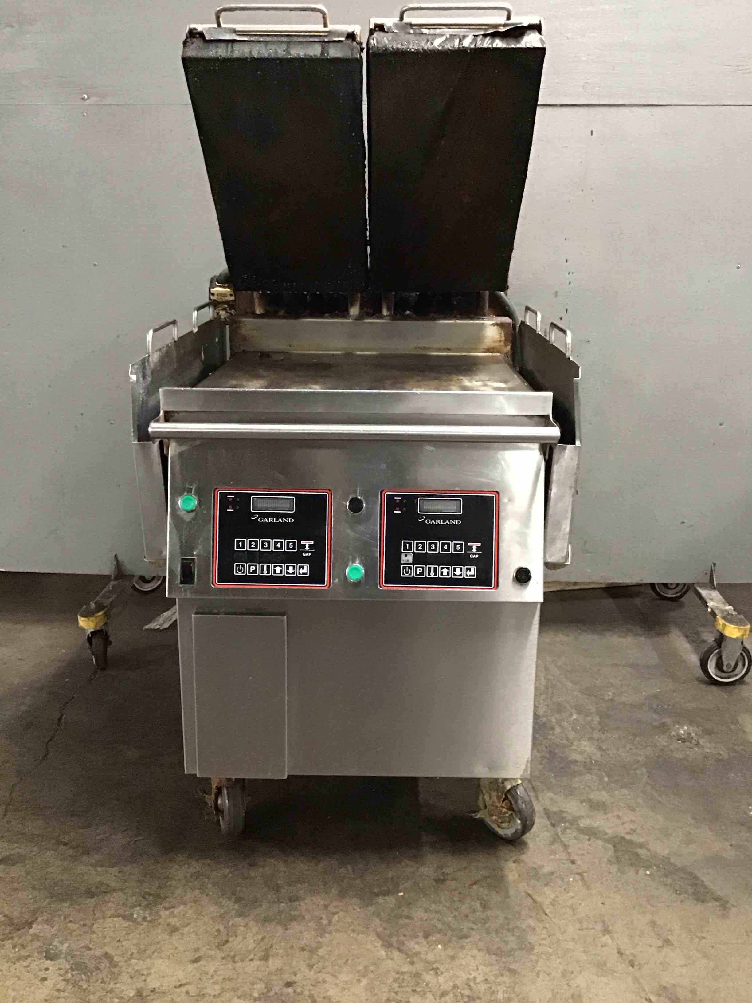 Garland 24 Inch Stainless Steel 2 Platen Flat Grill On Casters