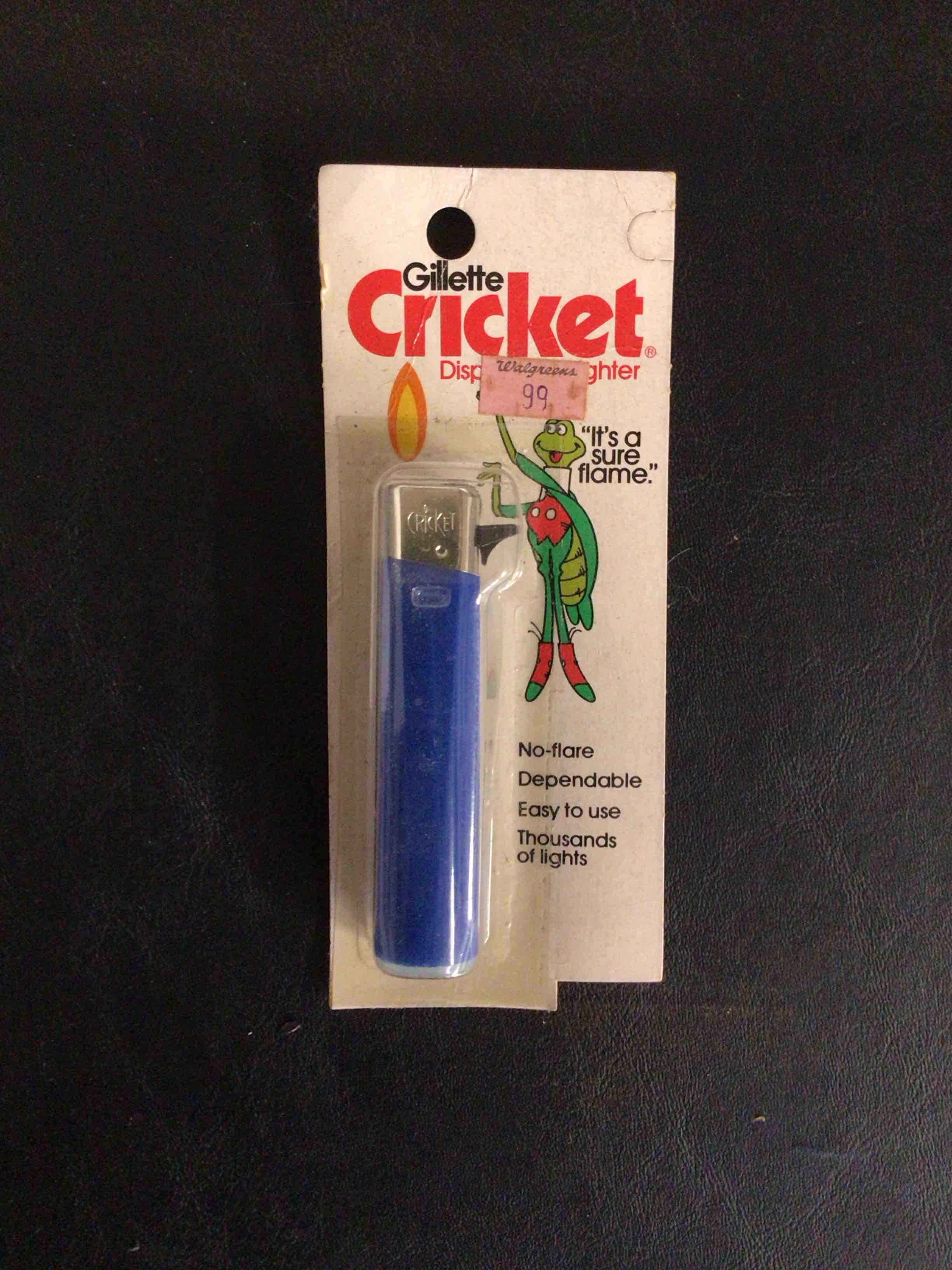 Vintage Lot Of Two Lighters Cricket,sim