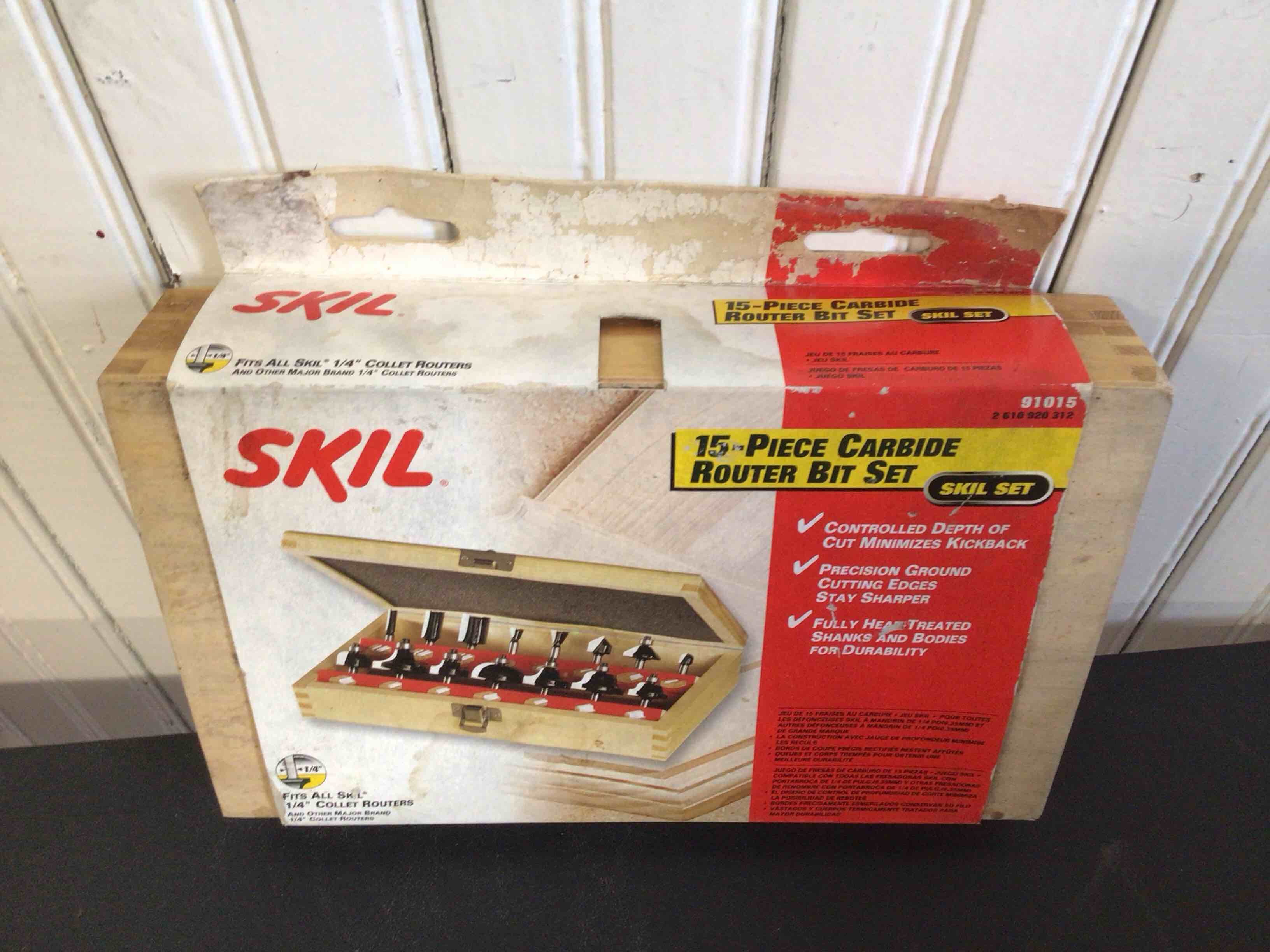Skil 15-Piece Router Bit Set in Wooden Case 