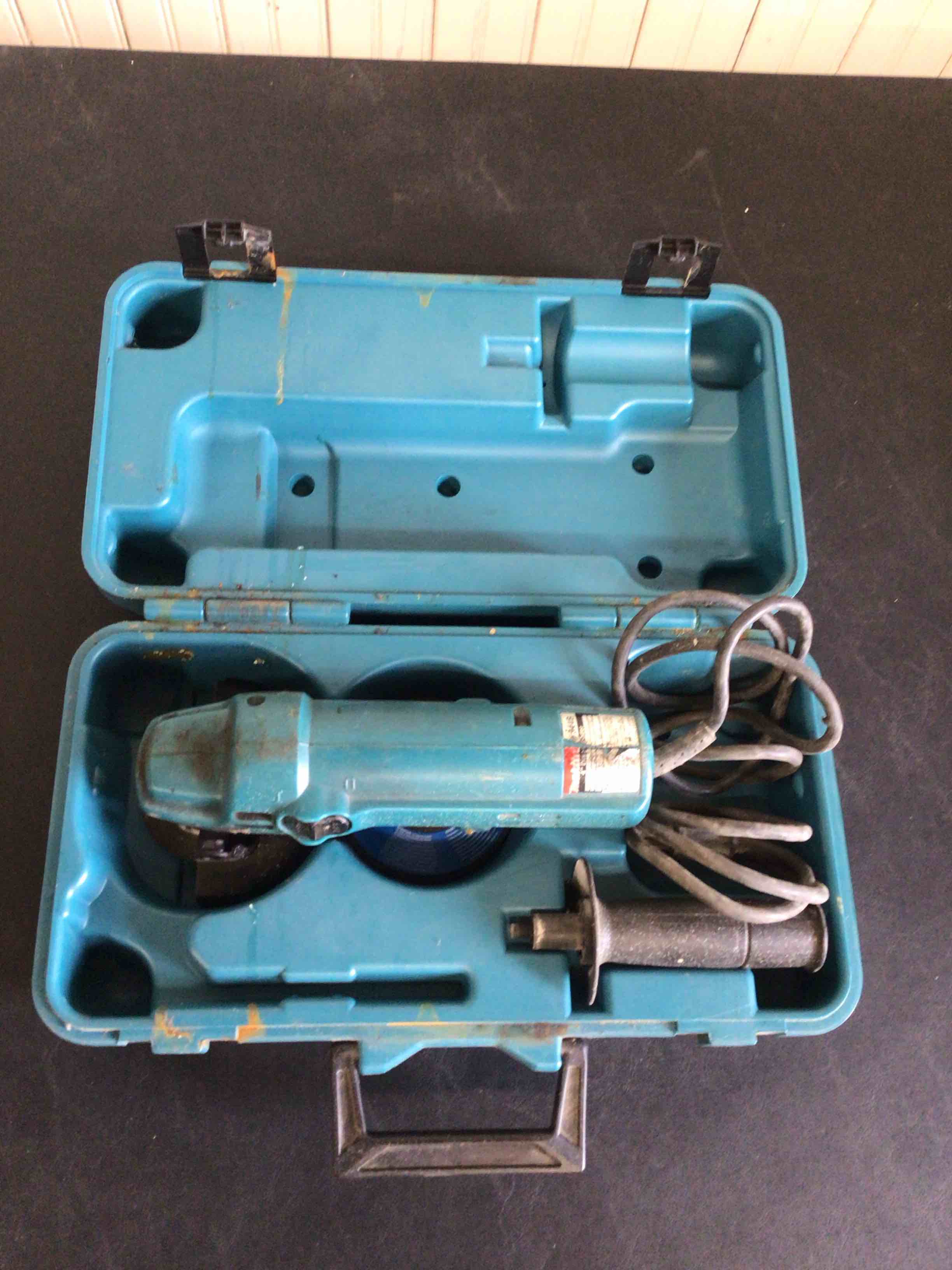 Makita 4 Inch Disc Grinder N9514B