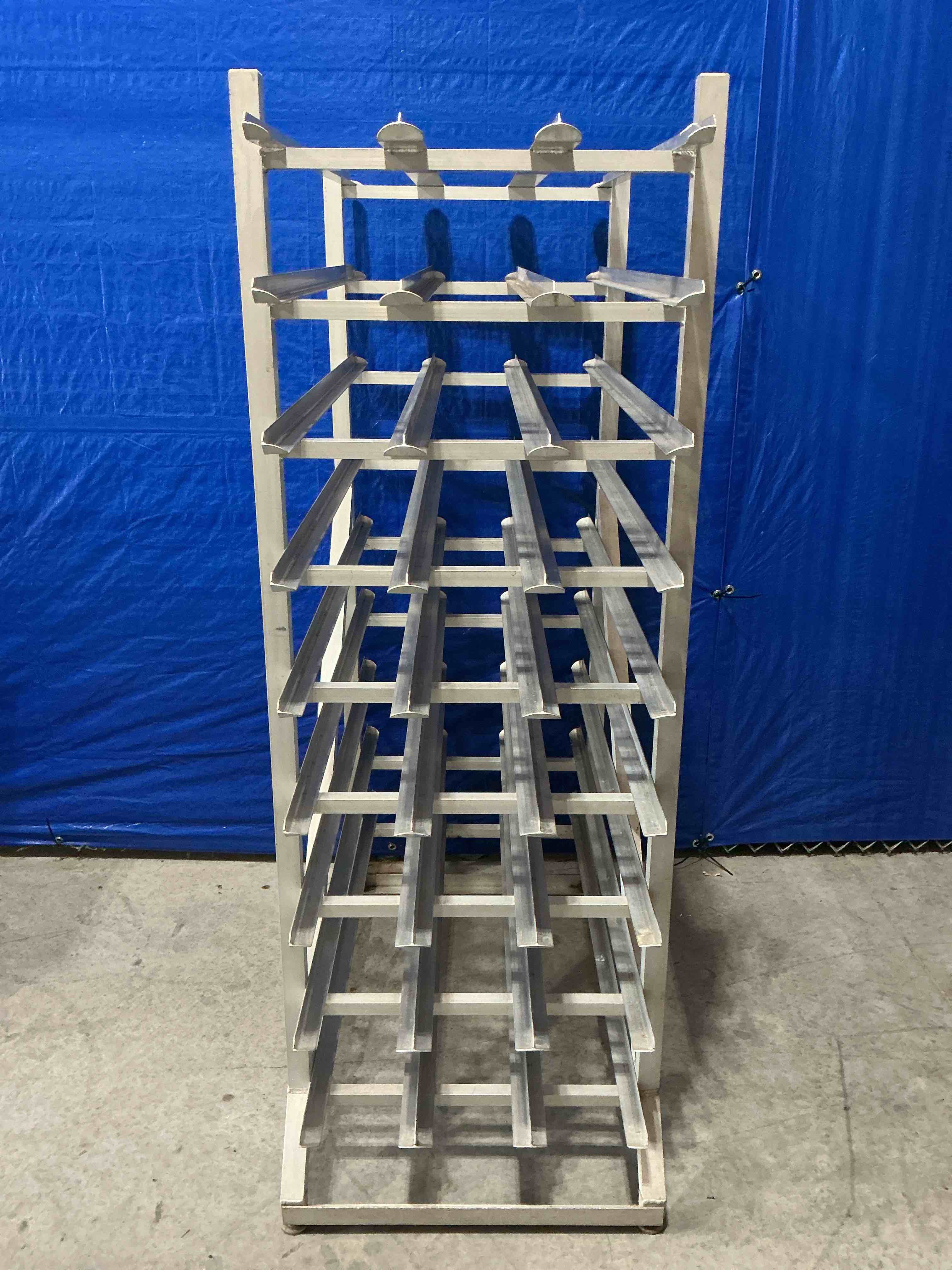 New Age Full Size Aluminum Can Rack 