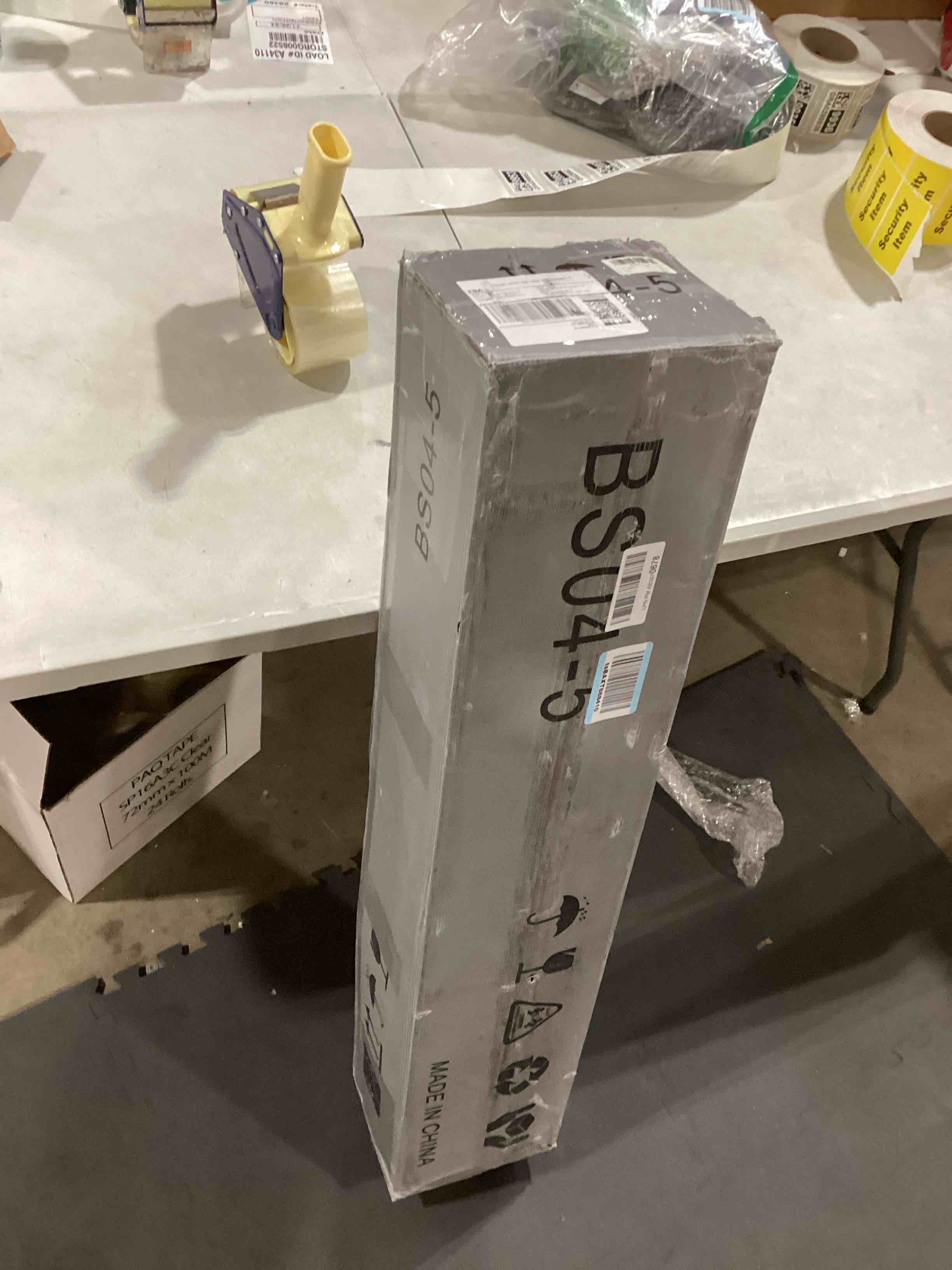 https://s3.amazonaws.com/lotting-images-prod/bidfta/PPE0378790_1733155081567.jpeg